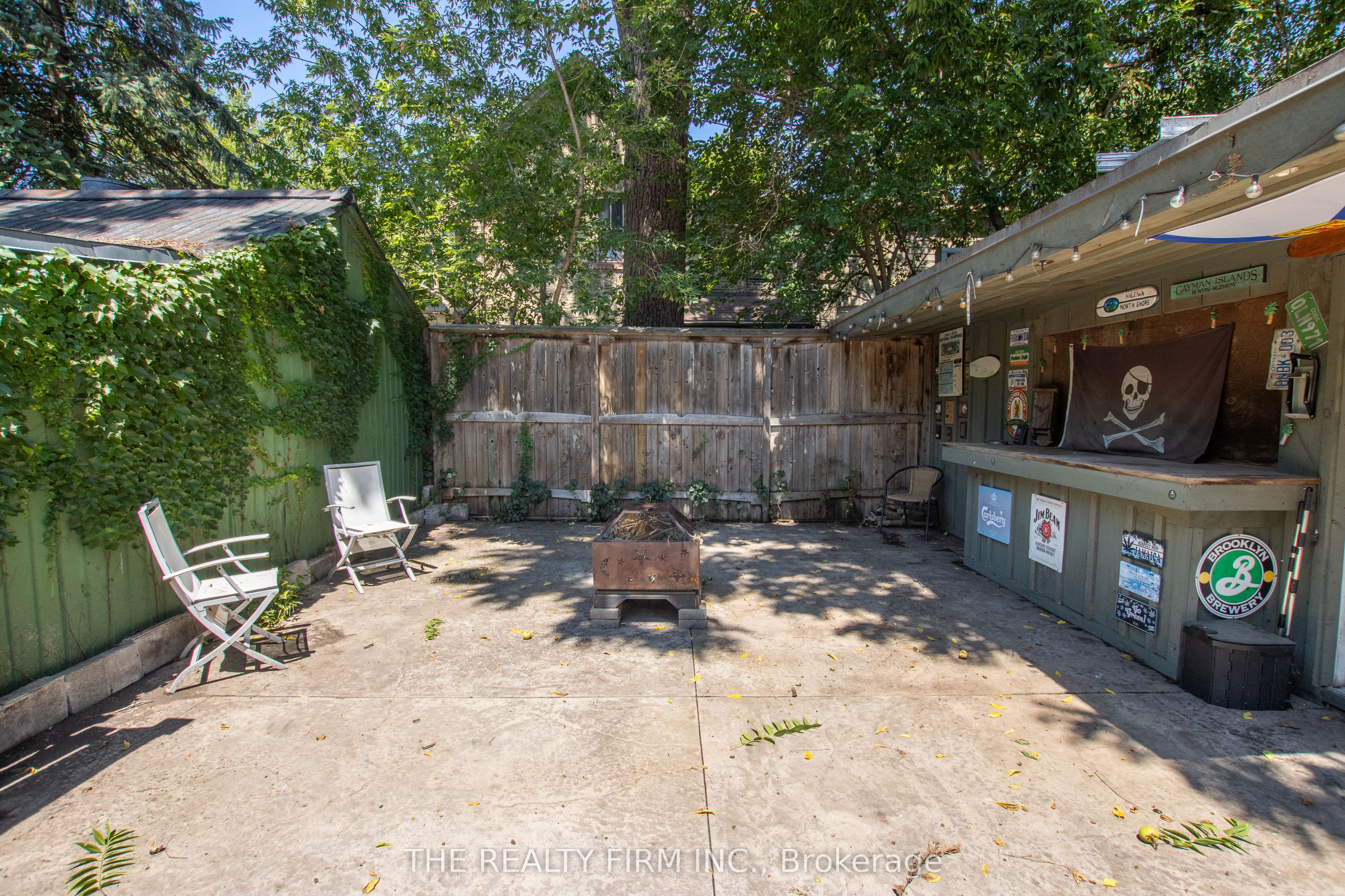 772-774 Queens Avenue Property Photo 40