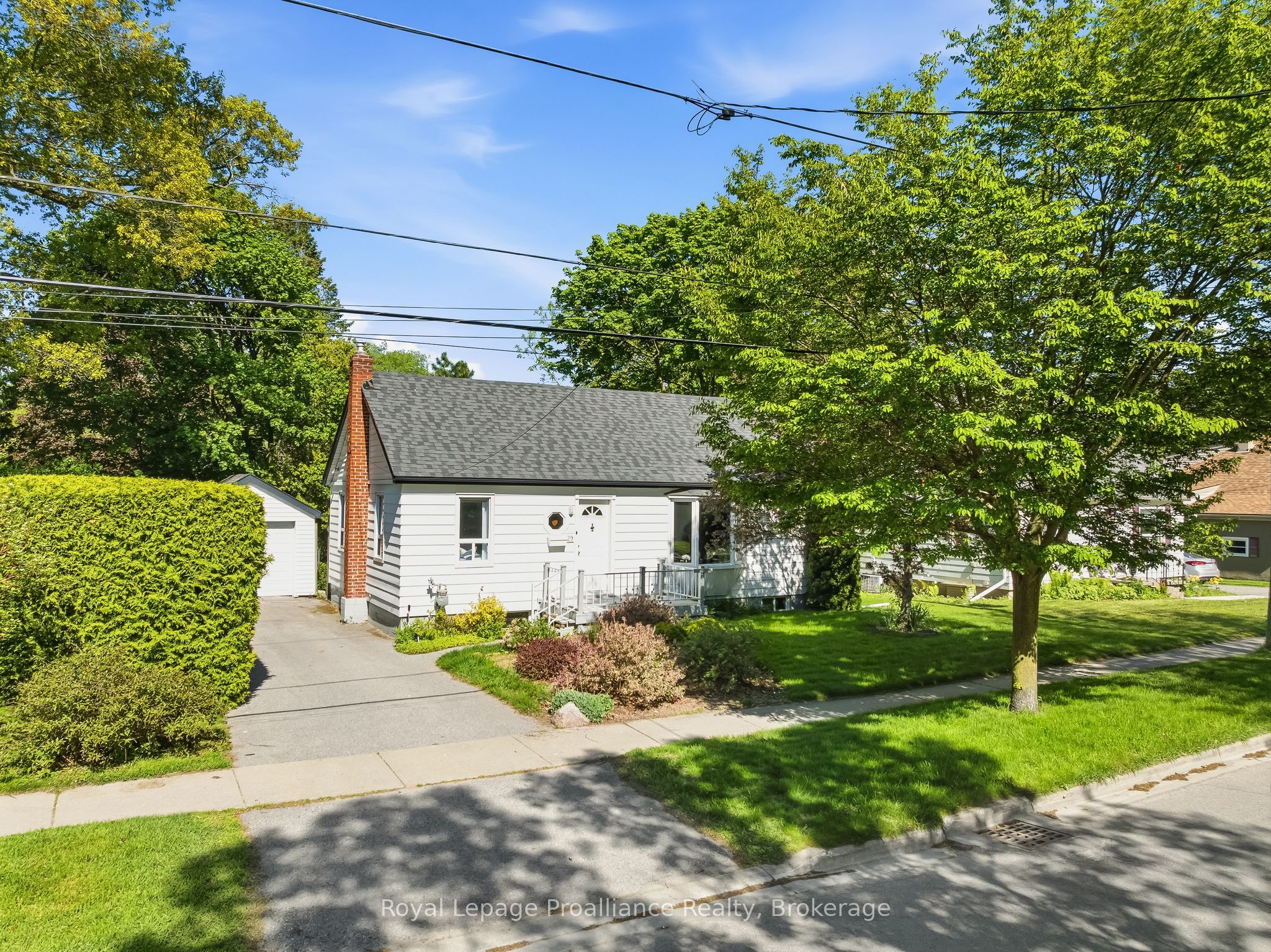 29 Bramley Street S Property Photo 1