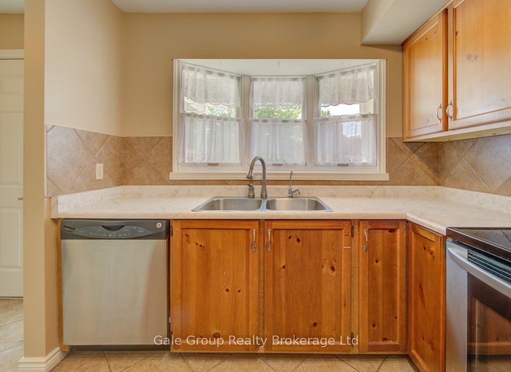 47 Seres Drive Property Photo 9