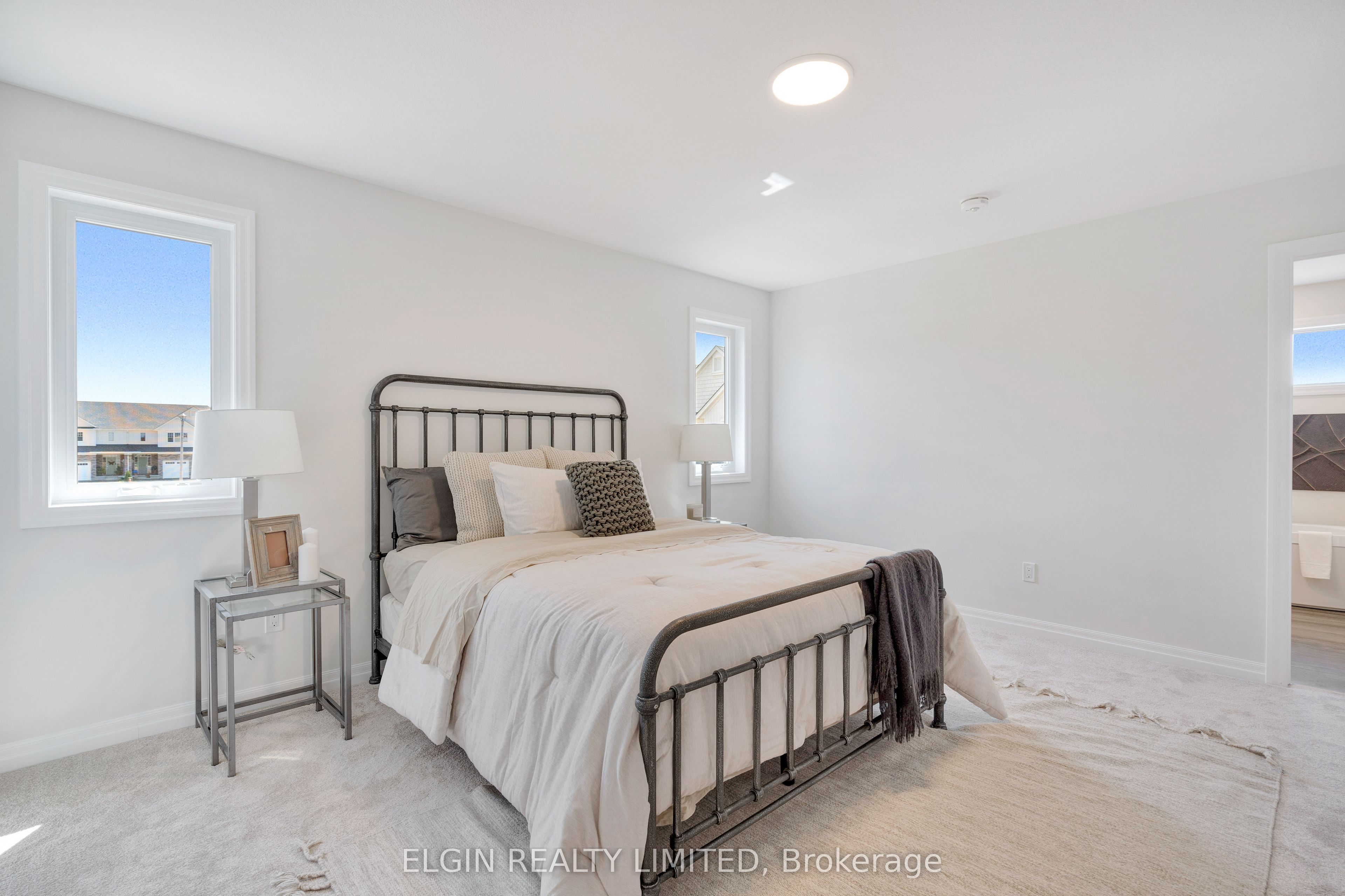 75 Hemlock Crescent Property Photo 22
