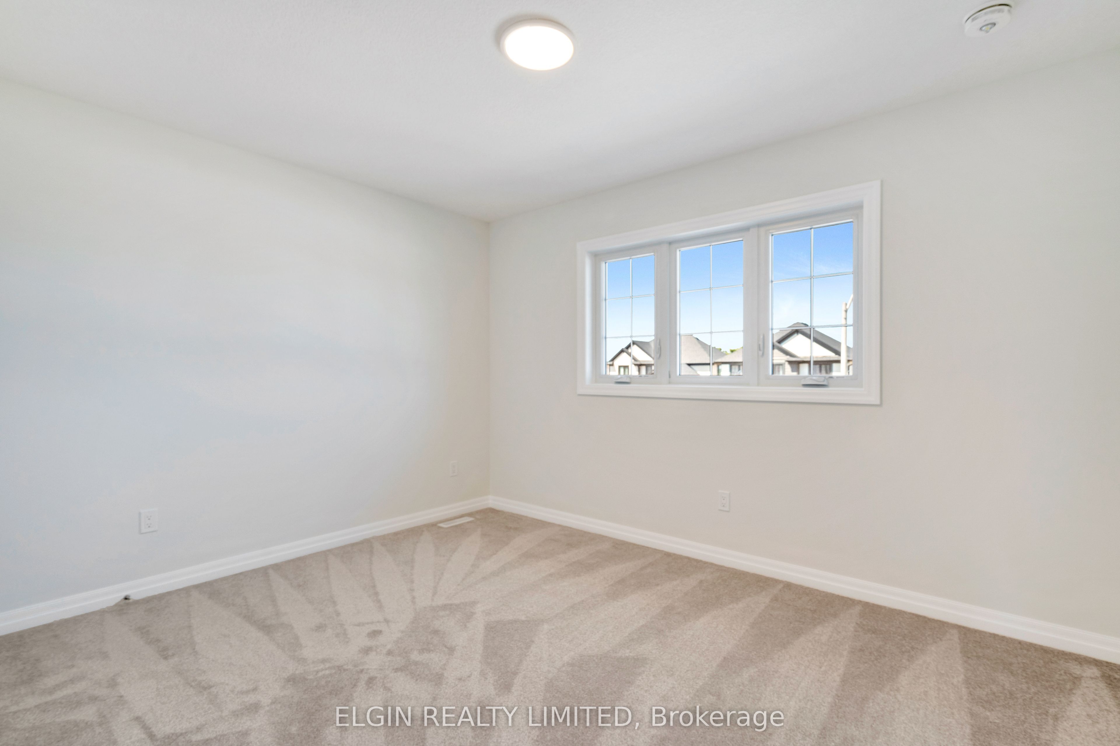 75 Hemlock Crescent Property Photo 29