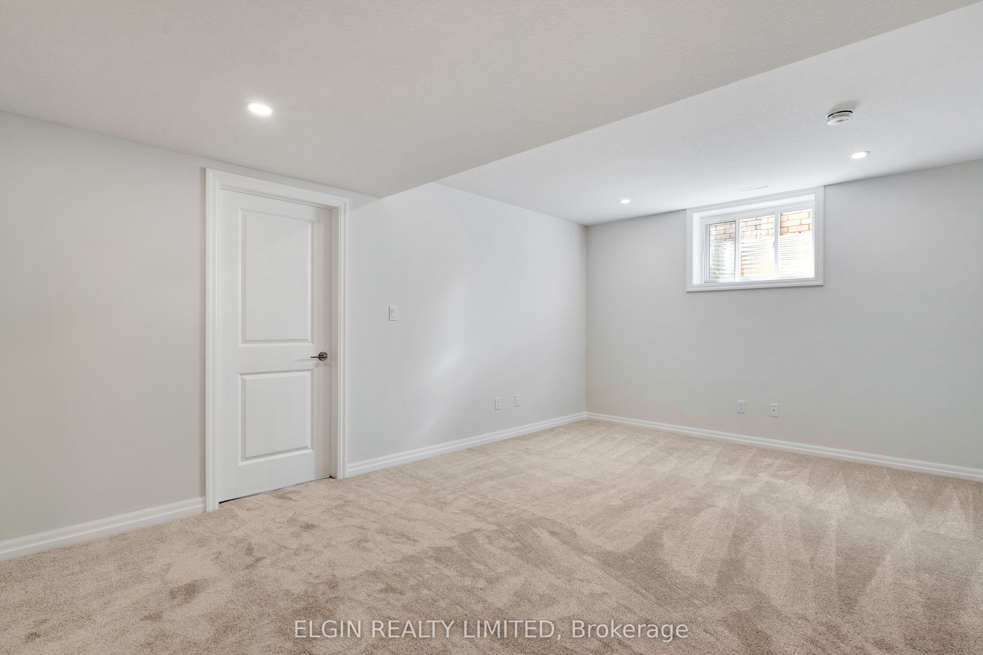 75 Hemlock Crescent Property Photo 33