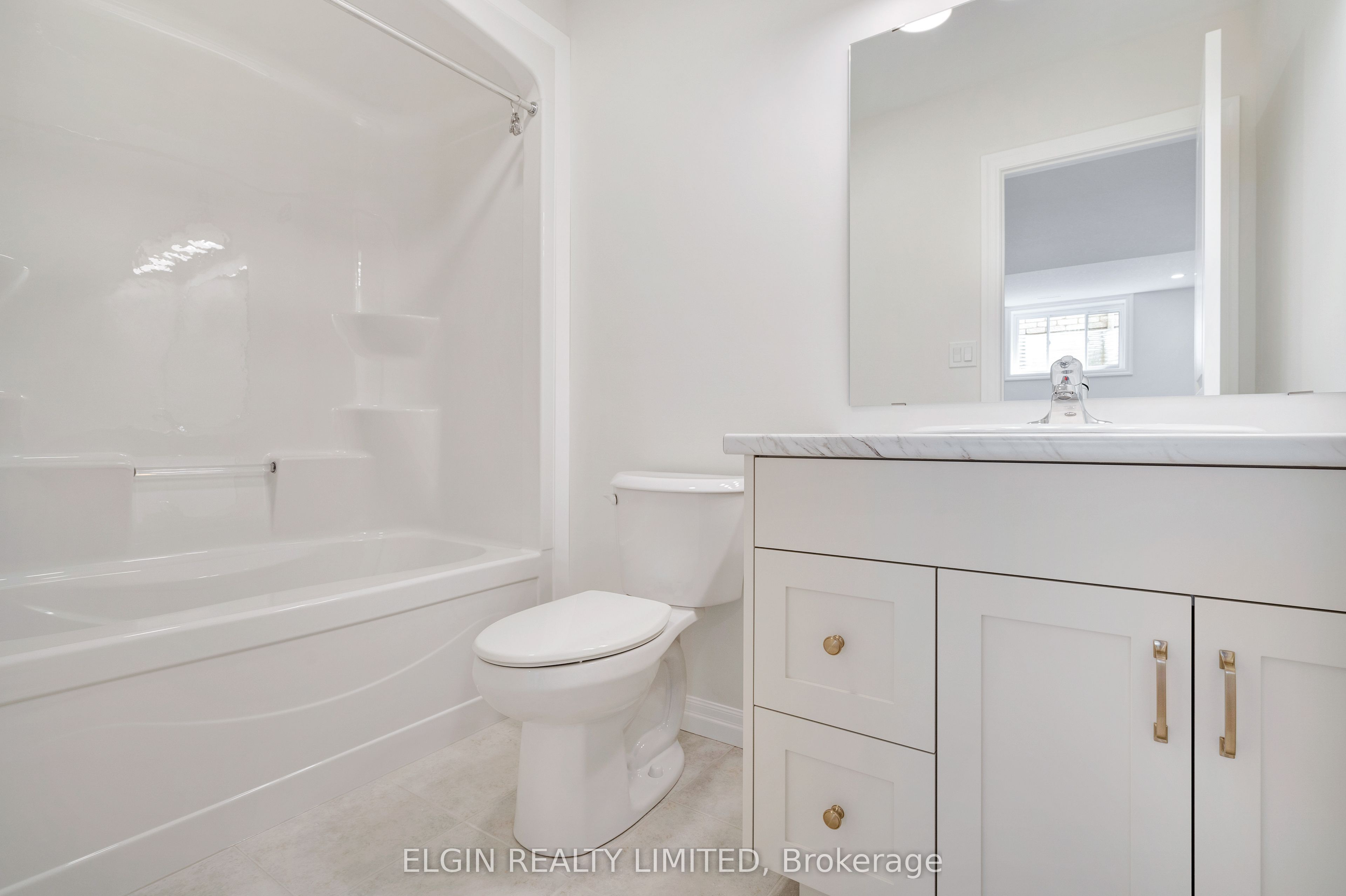 75 Hemlock Crescent Property Photo 35