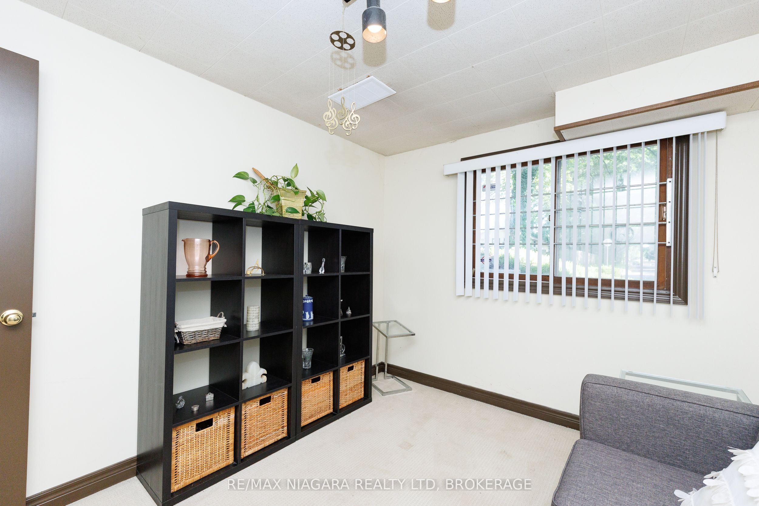 6980 Dolphin Street Property Photo 27