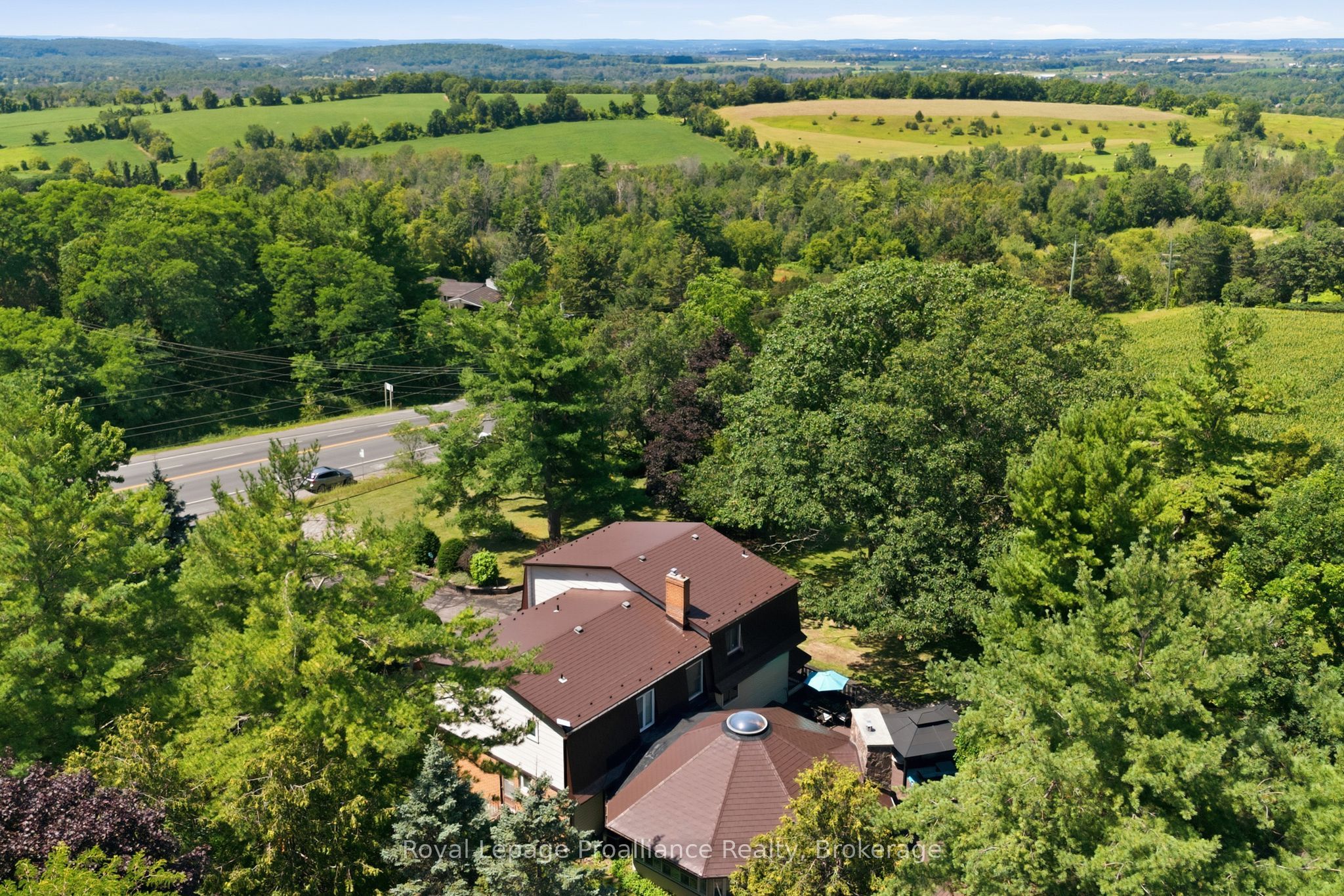 1698 Foxboro-stirling Road Property Photo 2