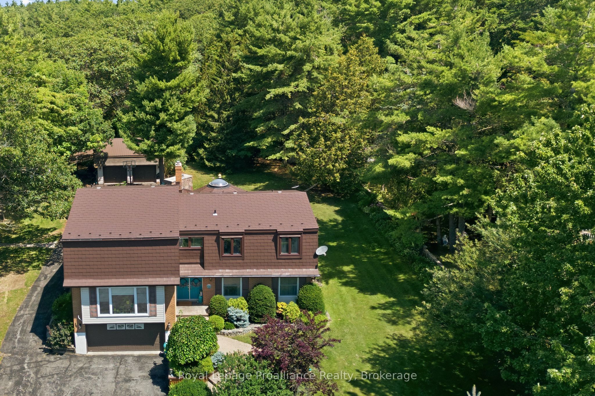 1698 Foxboro-stirling Road Property Photo 3