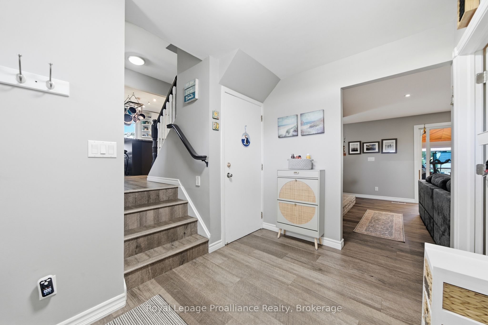 1698 Foxboro-stirling Road Property Photo 9