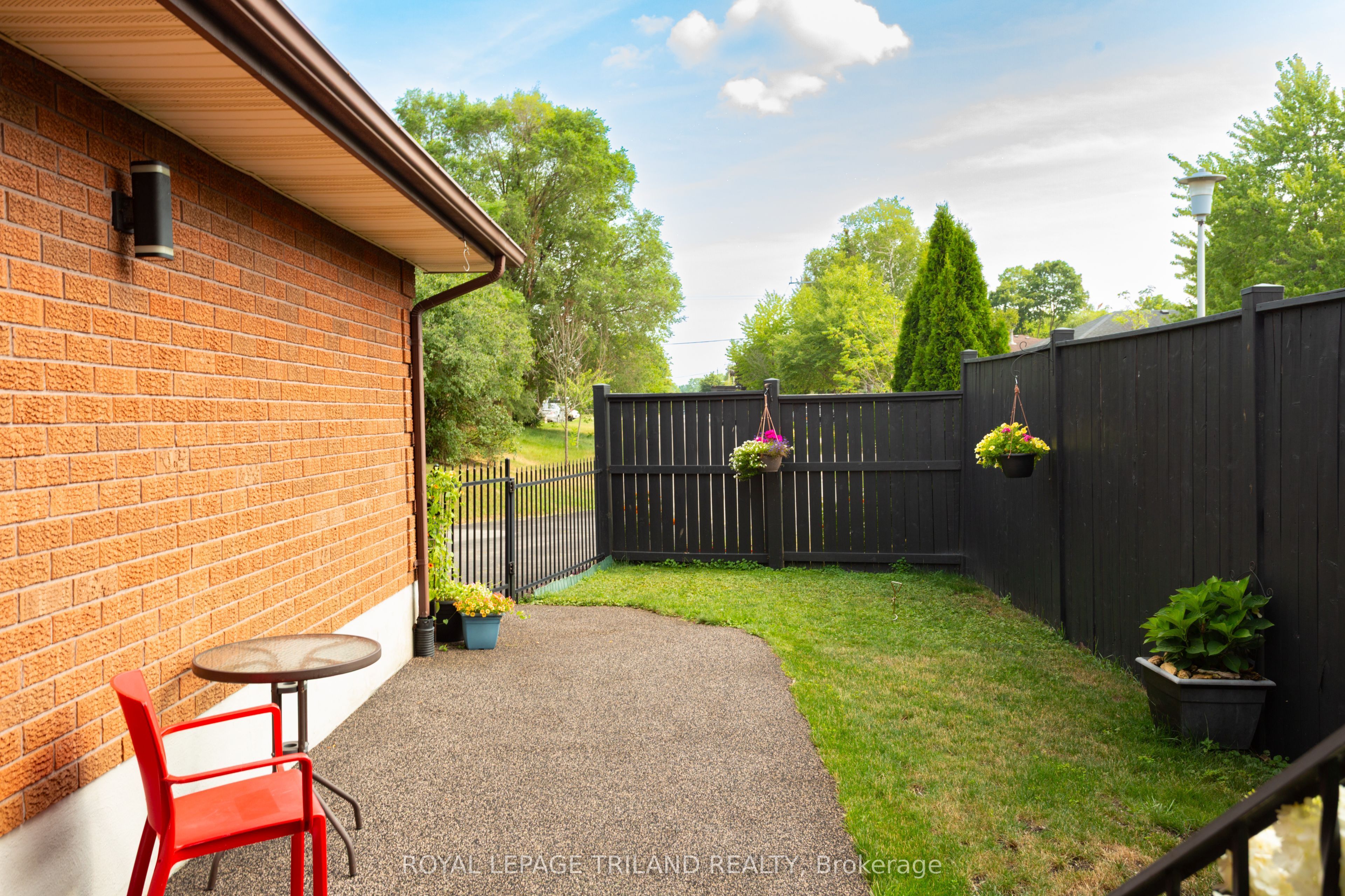 419 Mcnay Place Property Photo 3