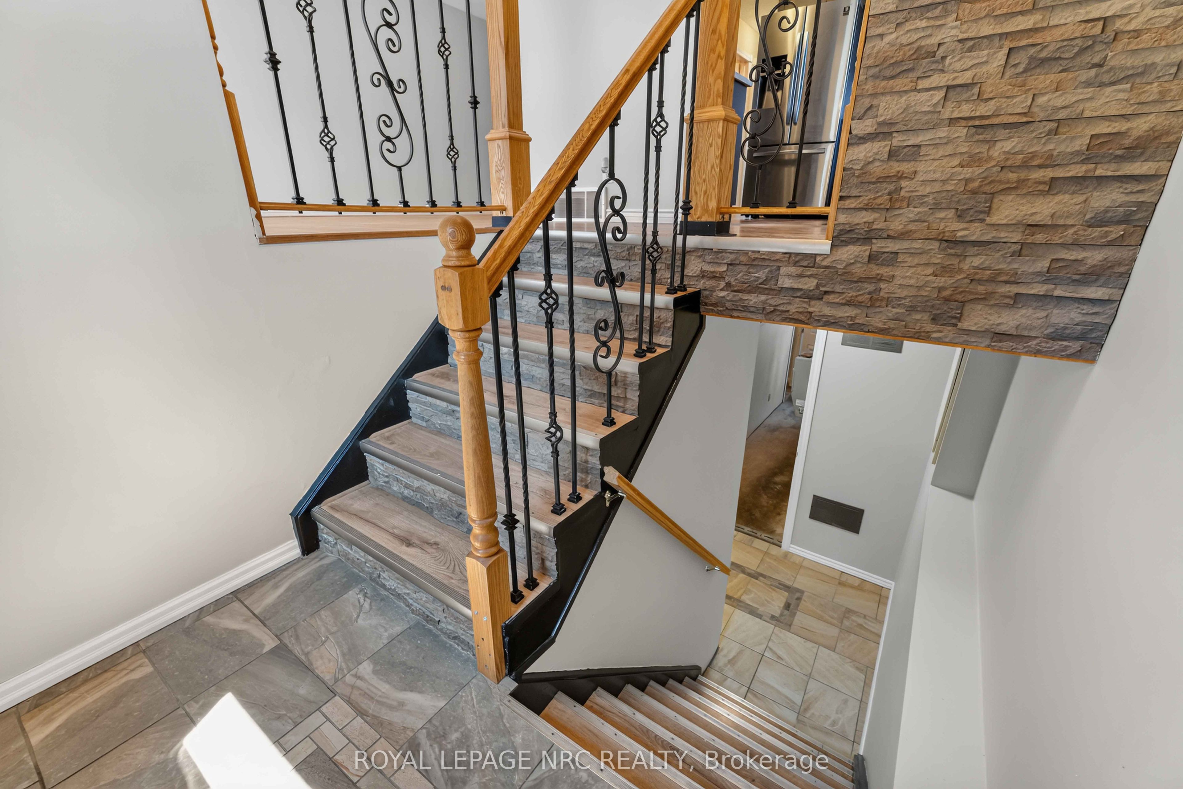 4 Saturn Road Property Photo 3