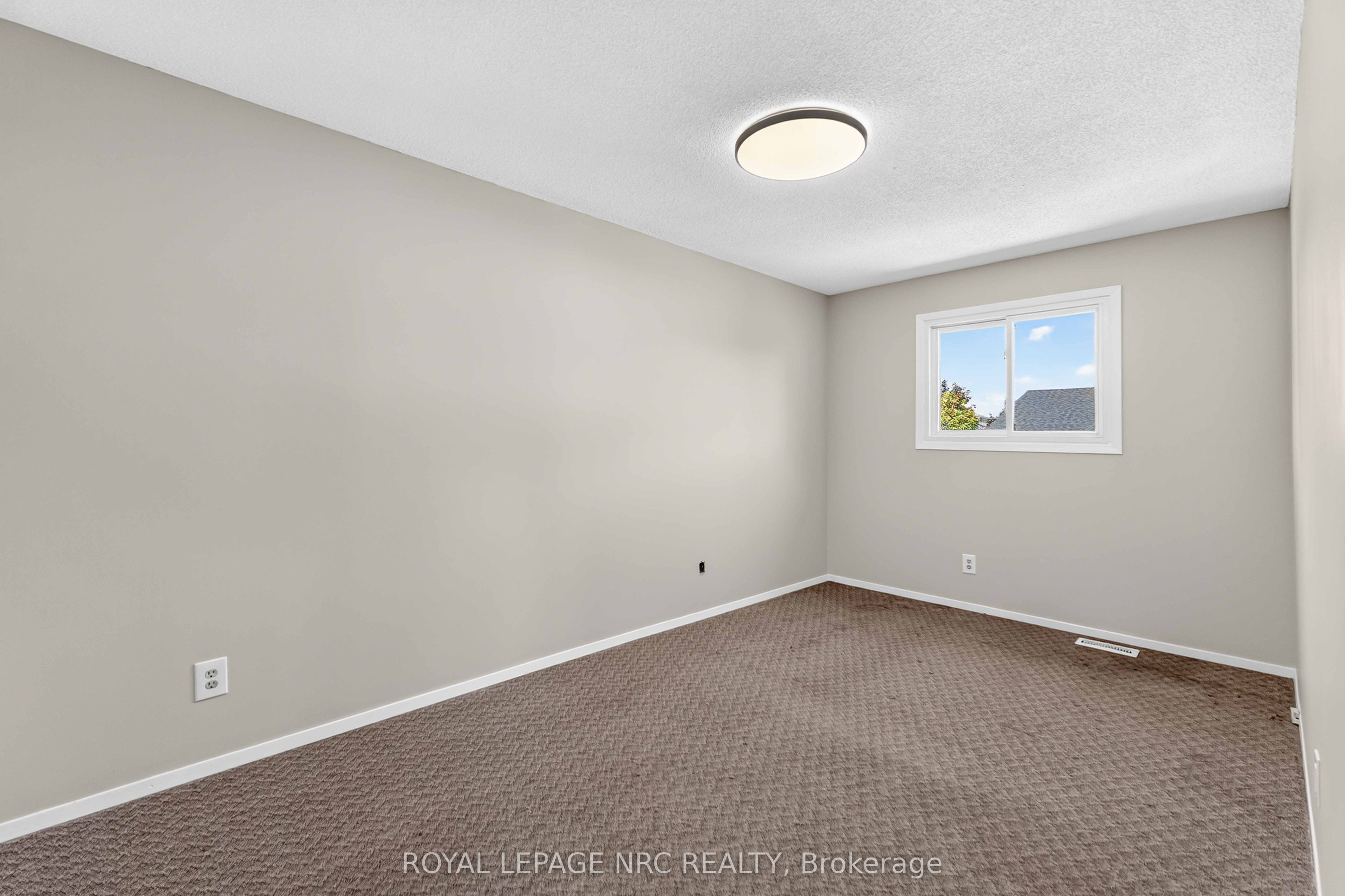 4 Saturn Road Property Photo 14