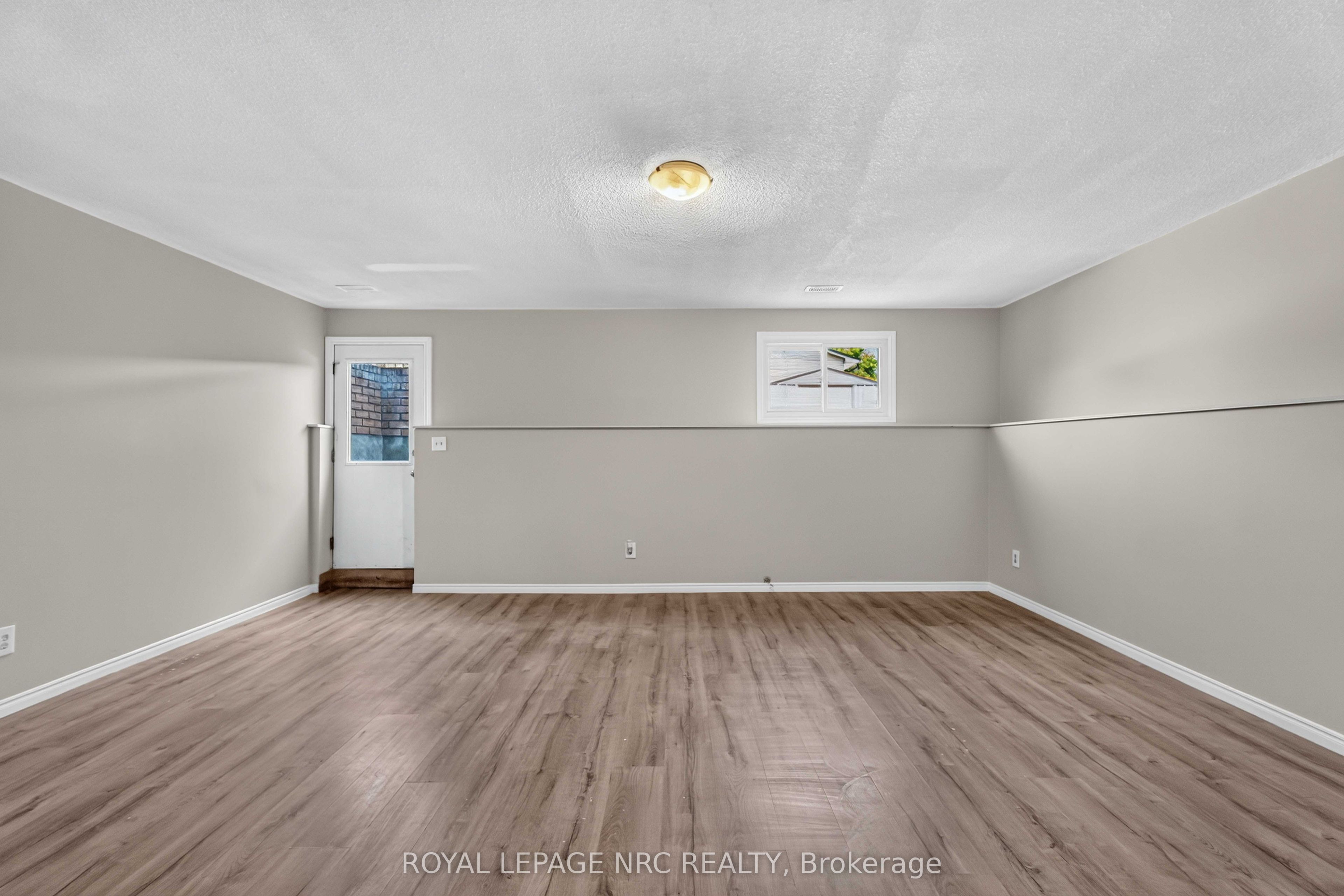 4 Saturn Road Property Photo 19