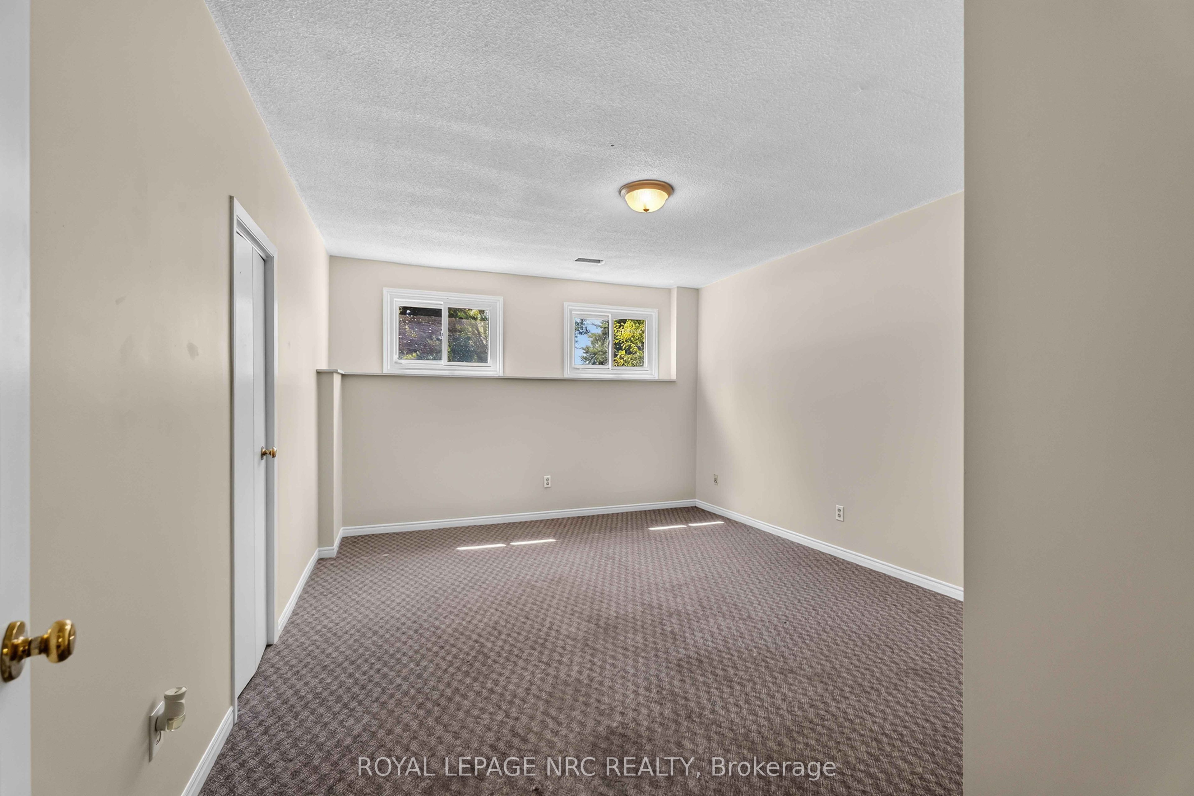 4 Saturn Road Property Photo 24