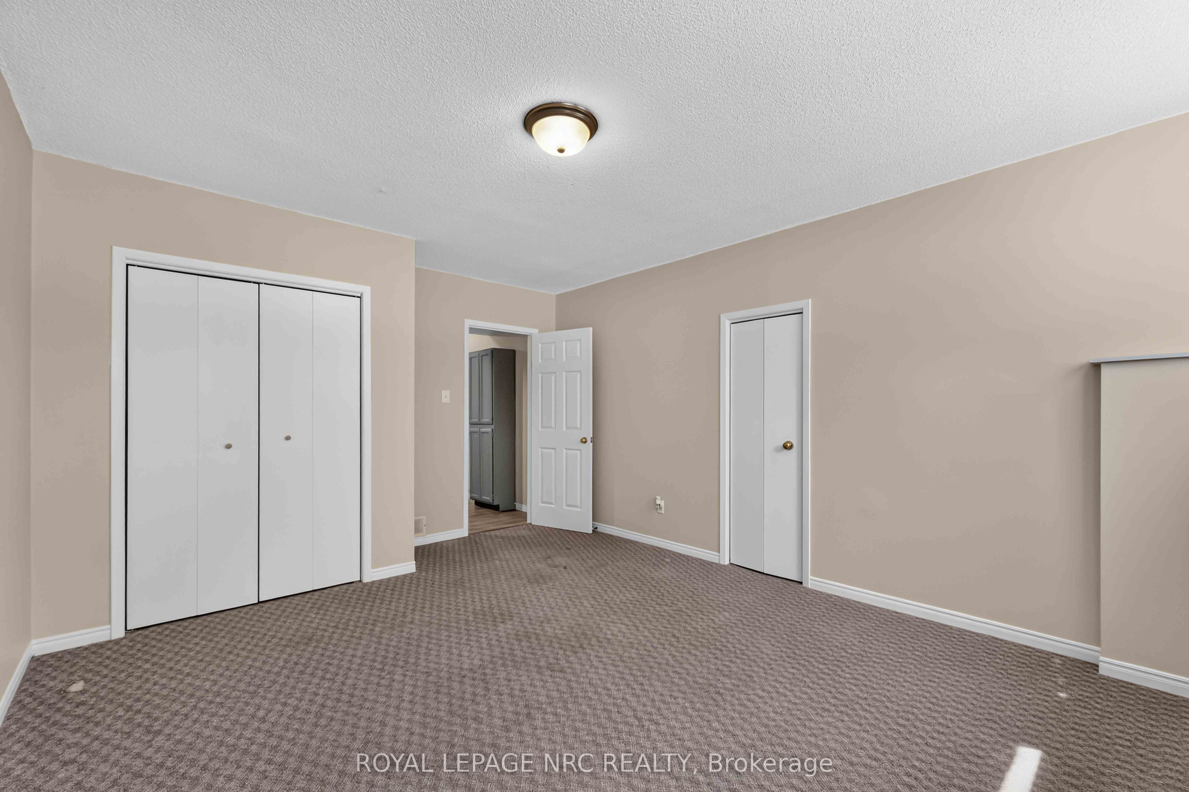 4 Saturn Road Property Photo 25