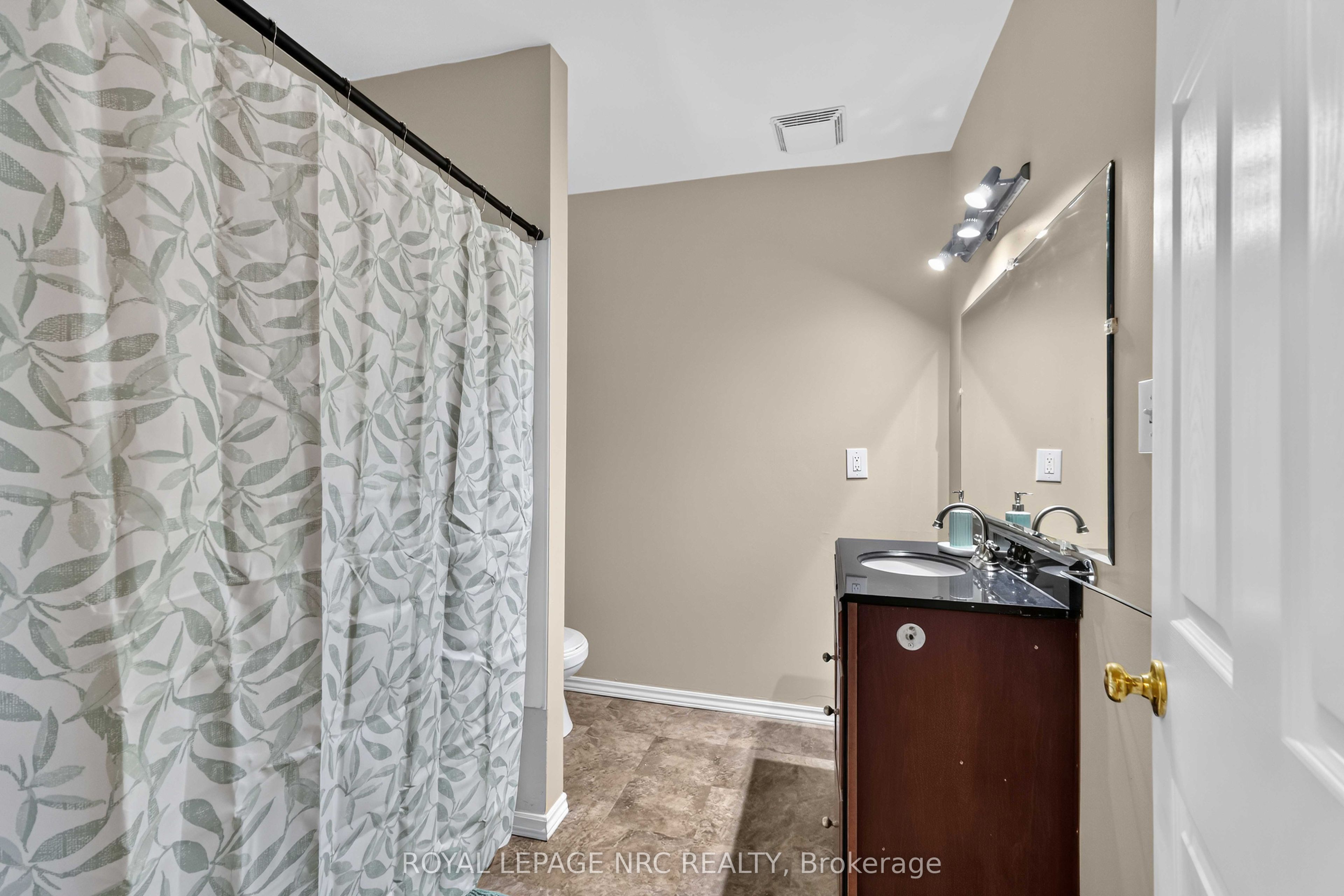 4 Saturn Road Property Photo 26