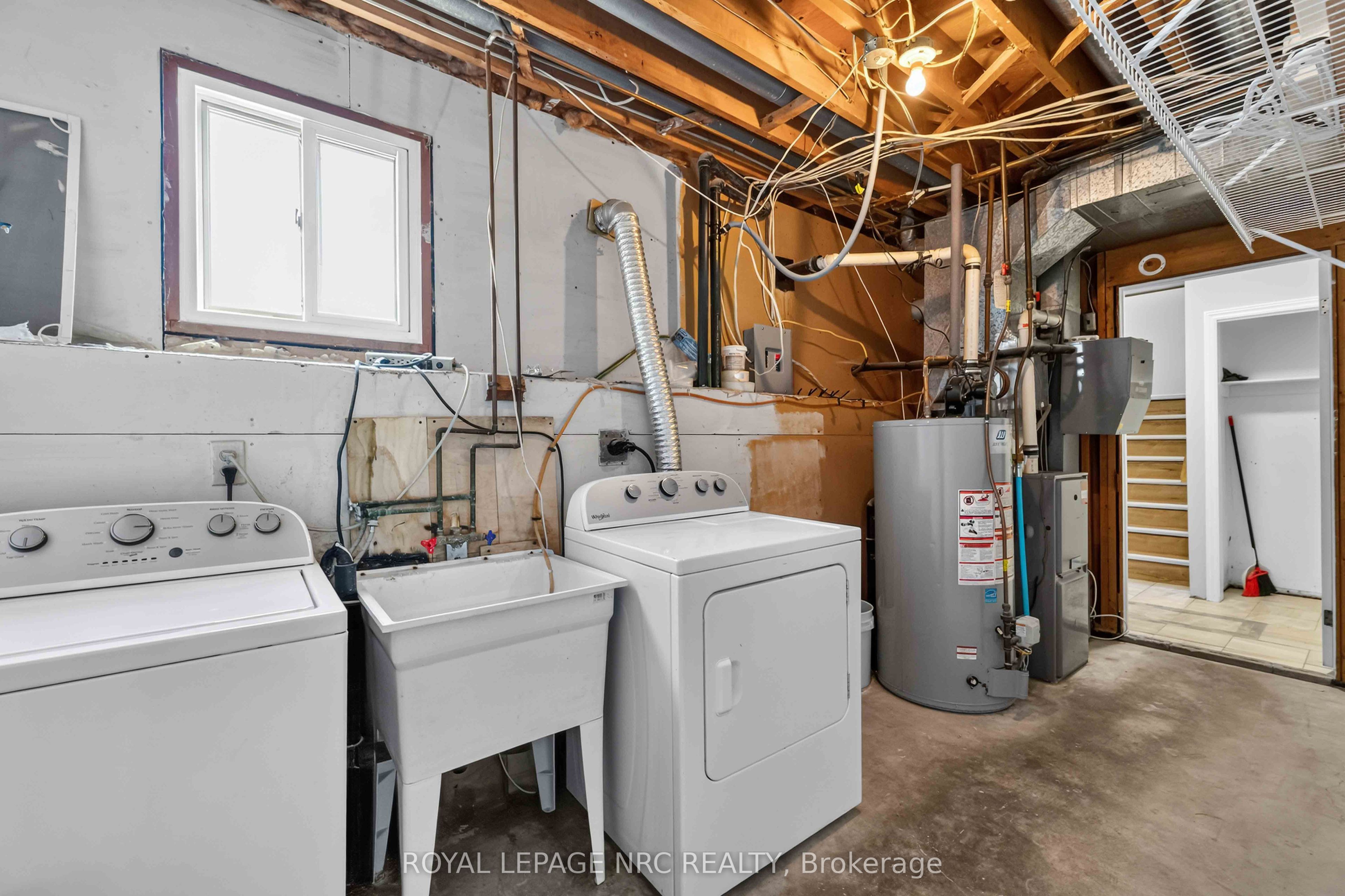 4 Saturn Road Property Photo 28