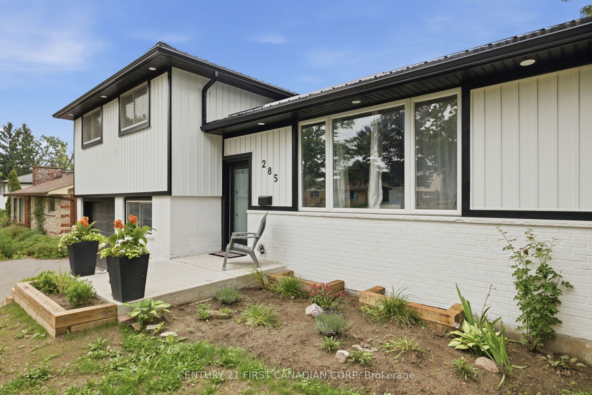 285 Panorma Crescent Property Photo 3