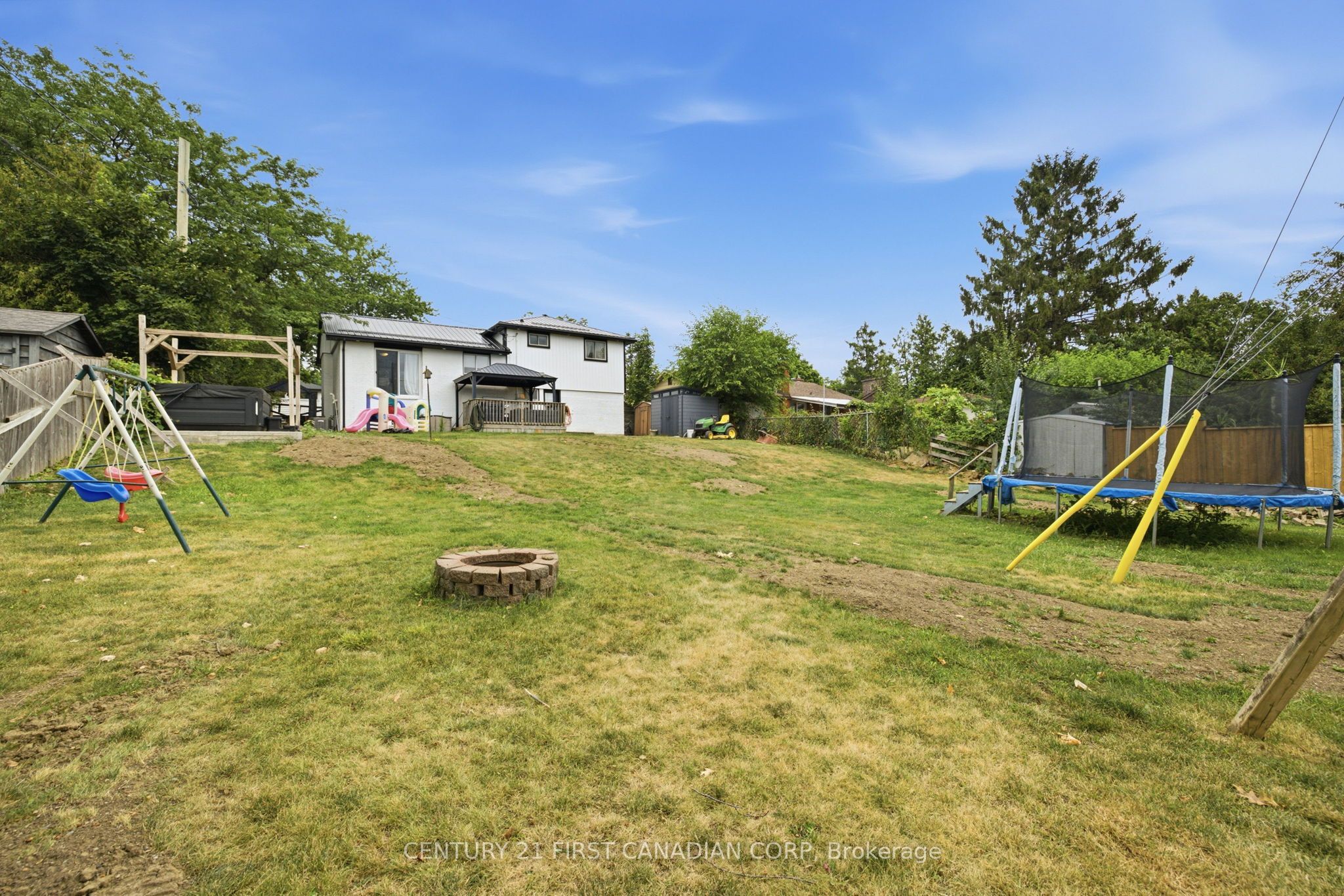 285 Panorma Crescent Property Photo 46