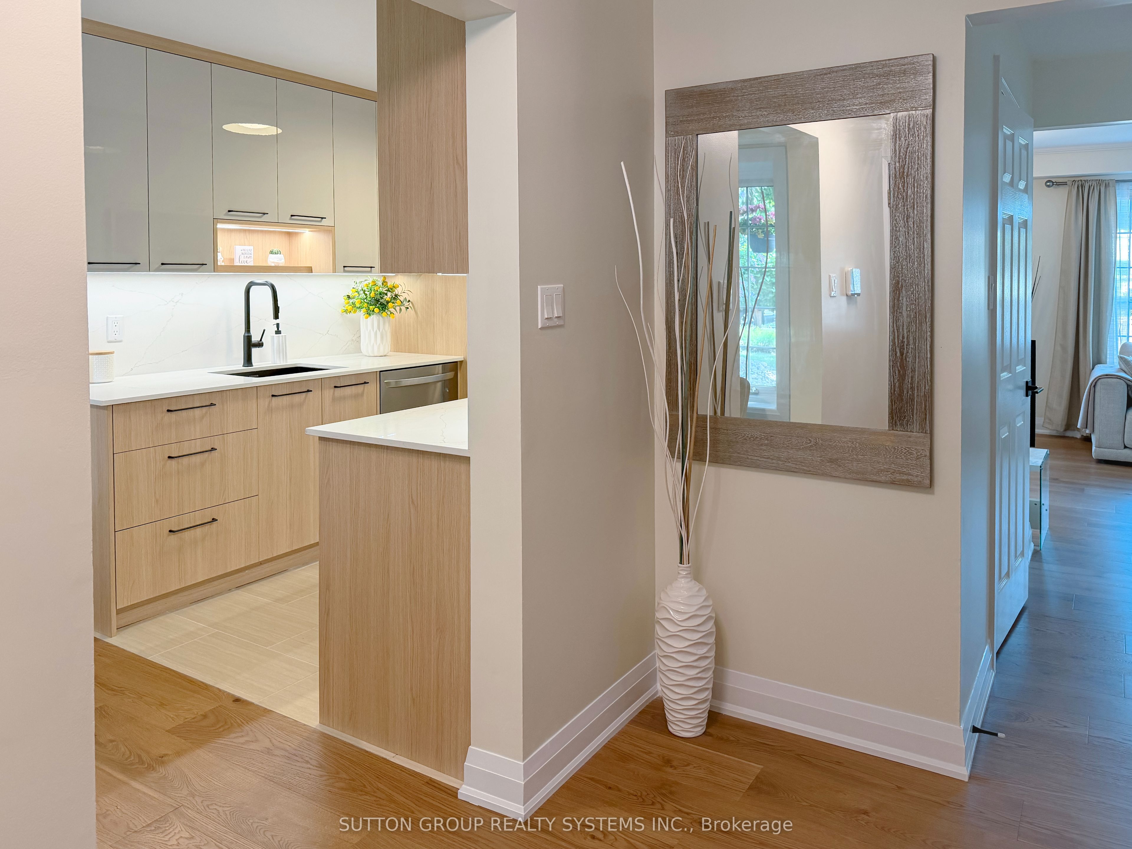 19 Parkway Place Property Photo 6
