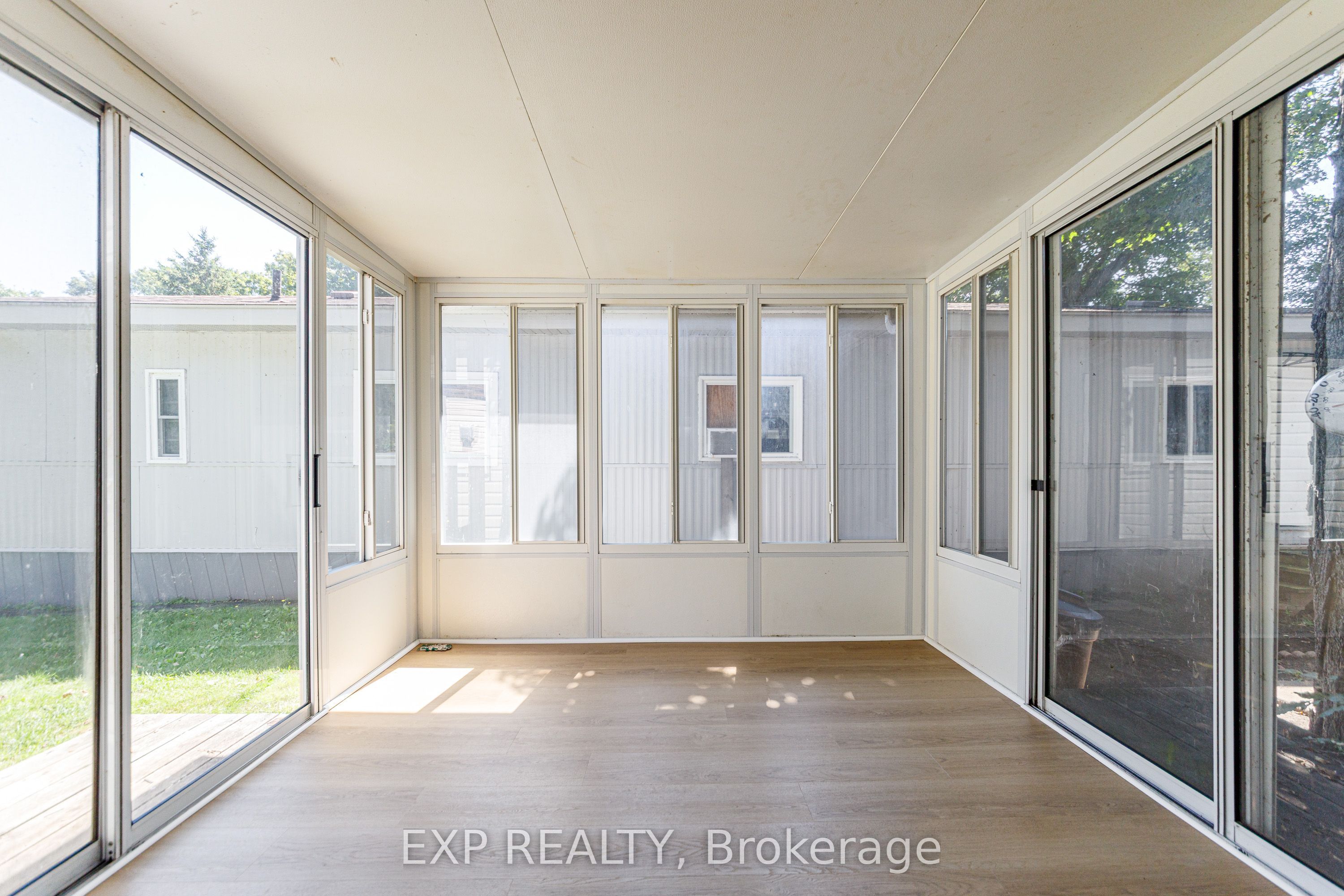 21 Maplewood Avenue Property Photo 4