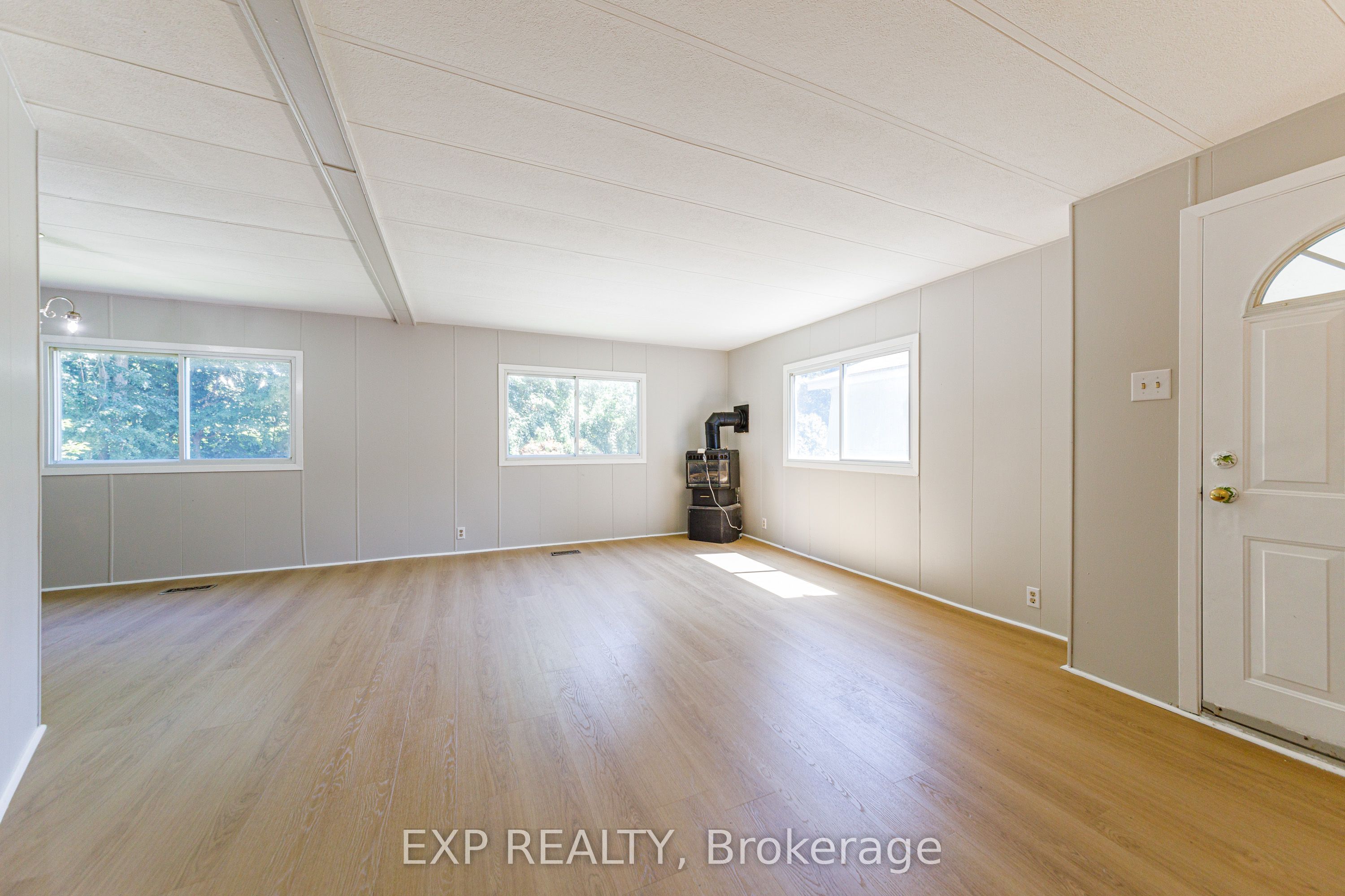 21 Maplewood Avenue Property Photo 8
