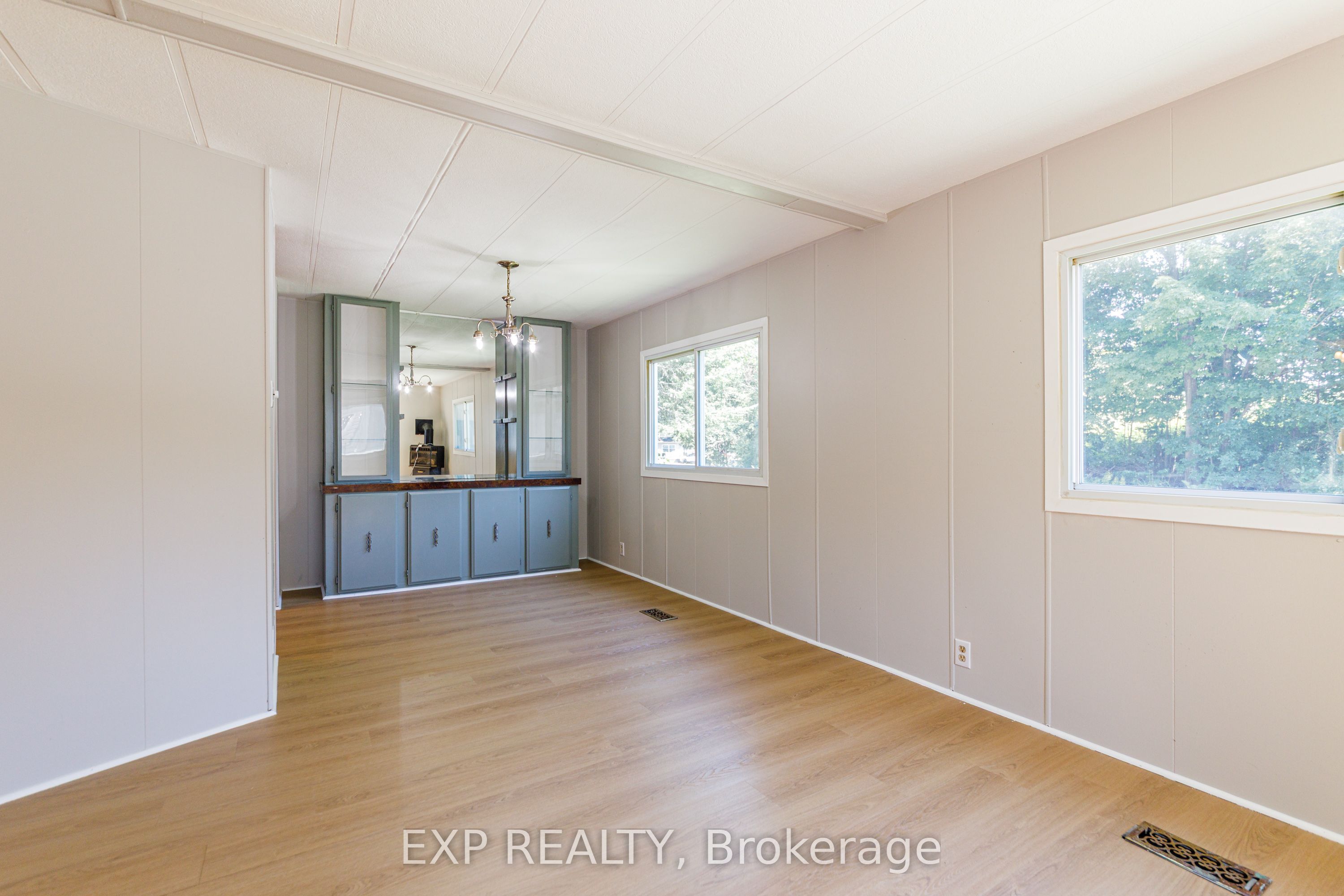 21 Maplewood Avenue Property Photo 9