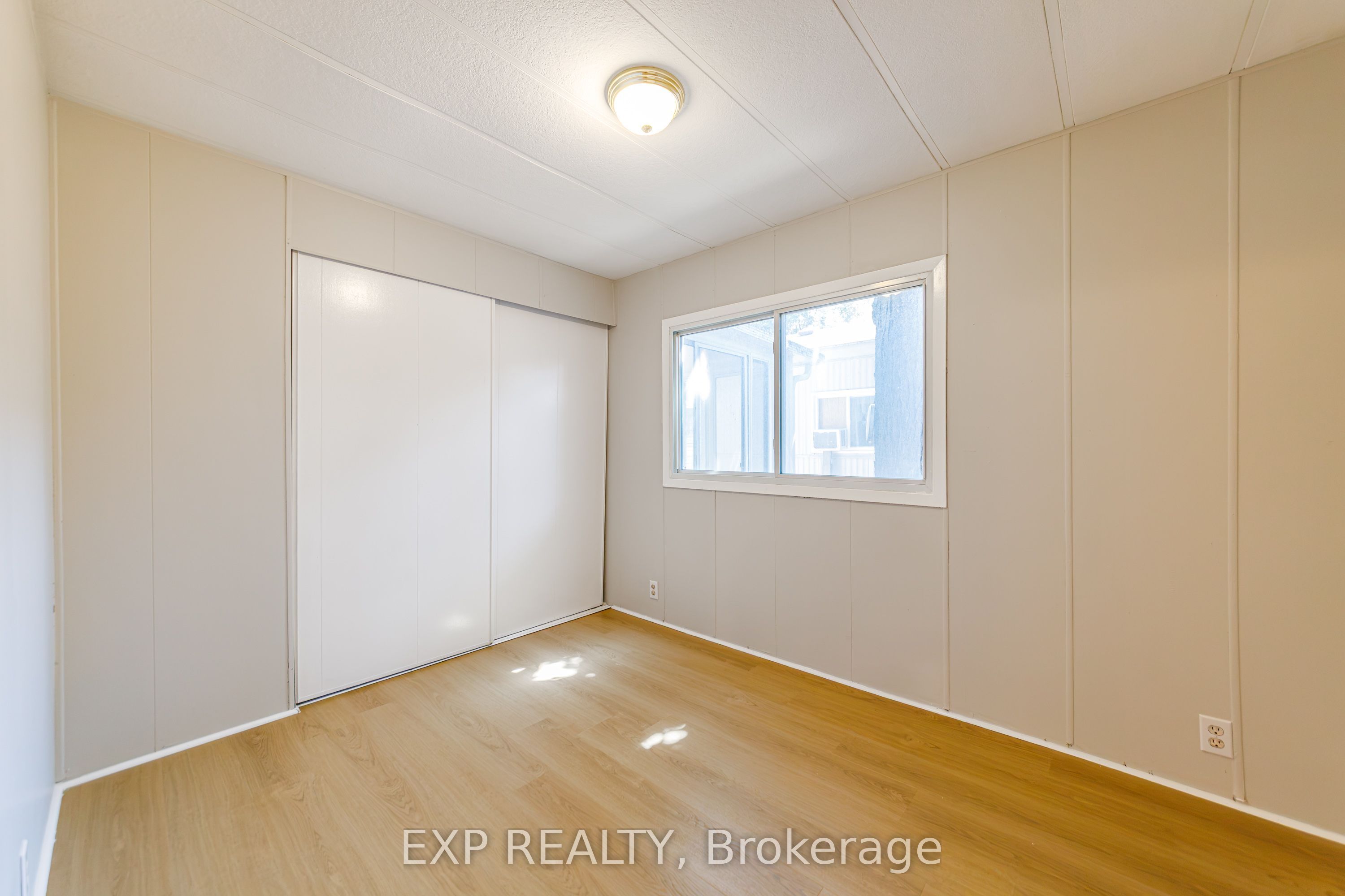 21 Maplewood Avenue Property Photo 10
