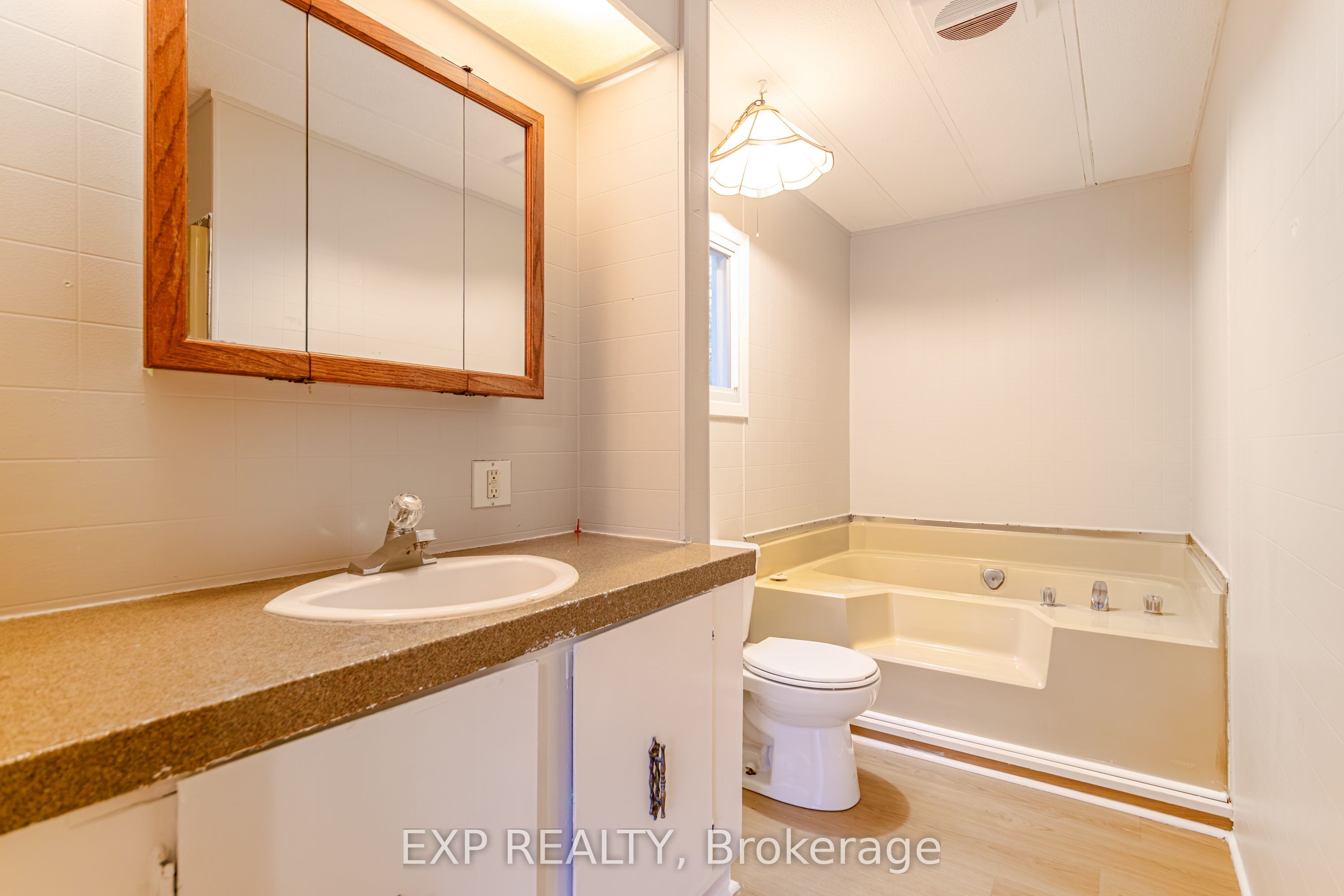 21 Maplewood Avenue Property Photo 20