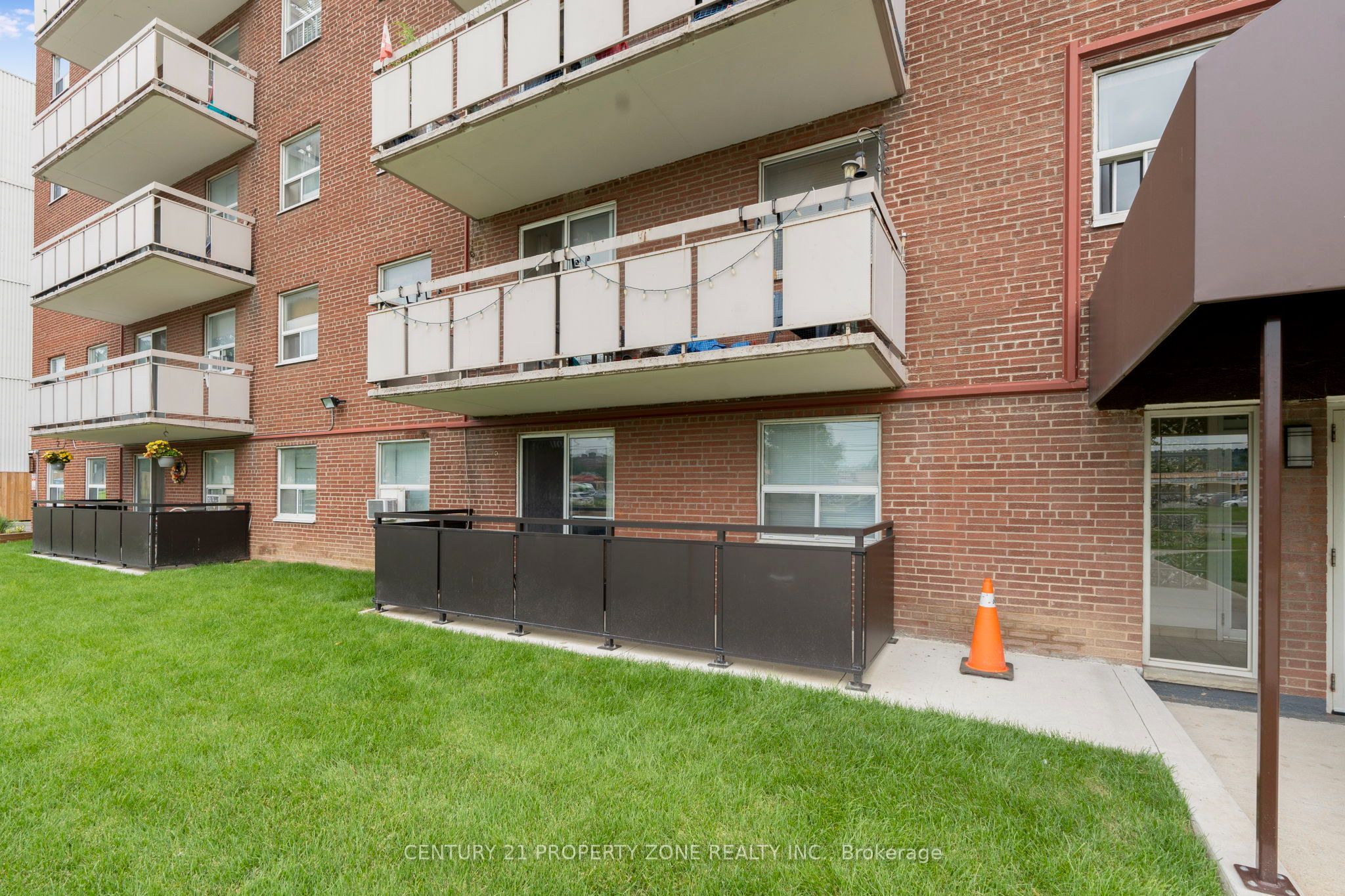 851 Queenston Road 105 Property Photo 6