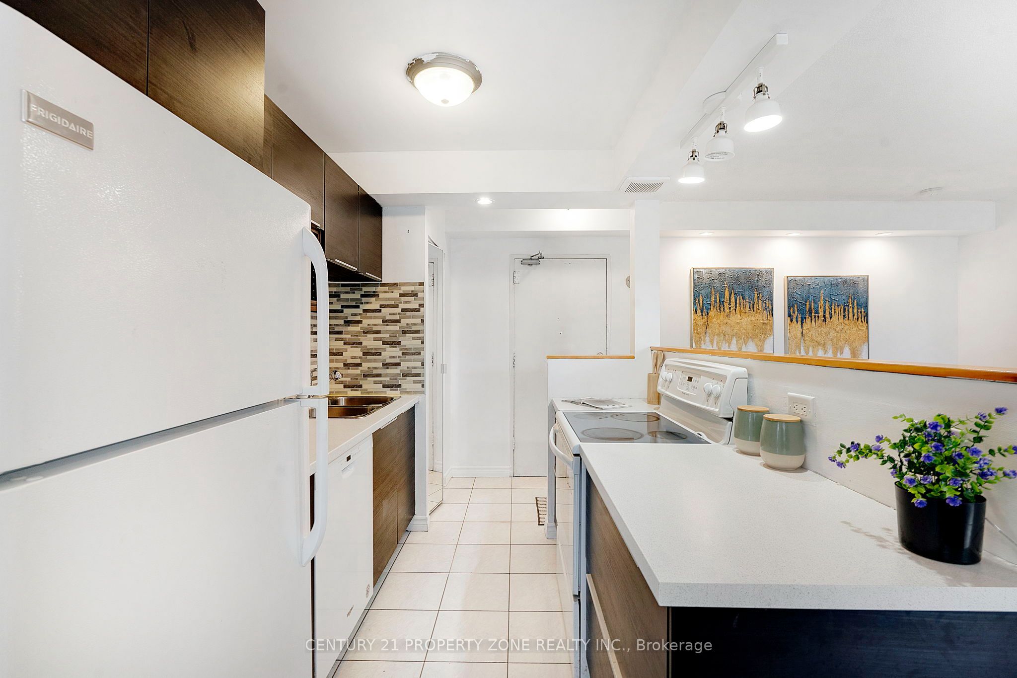 851 Queenston Road 105 Property Photo 13