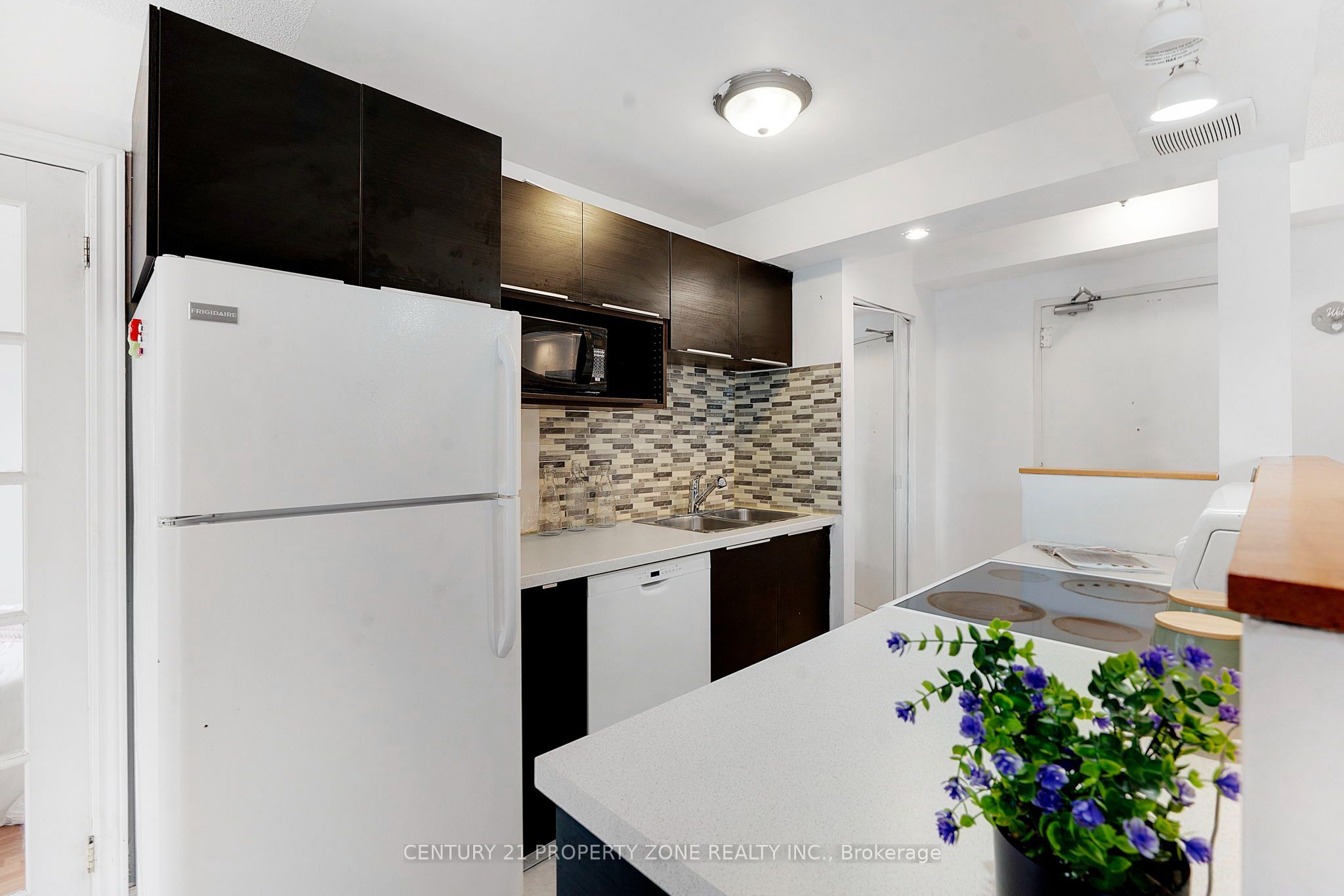 851 Queenston Road 105 Property Photo 14