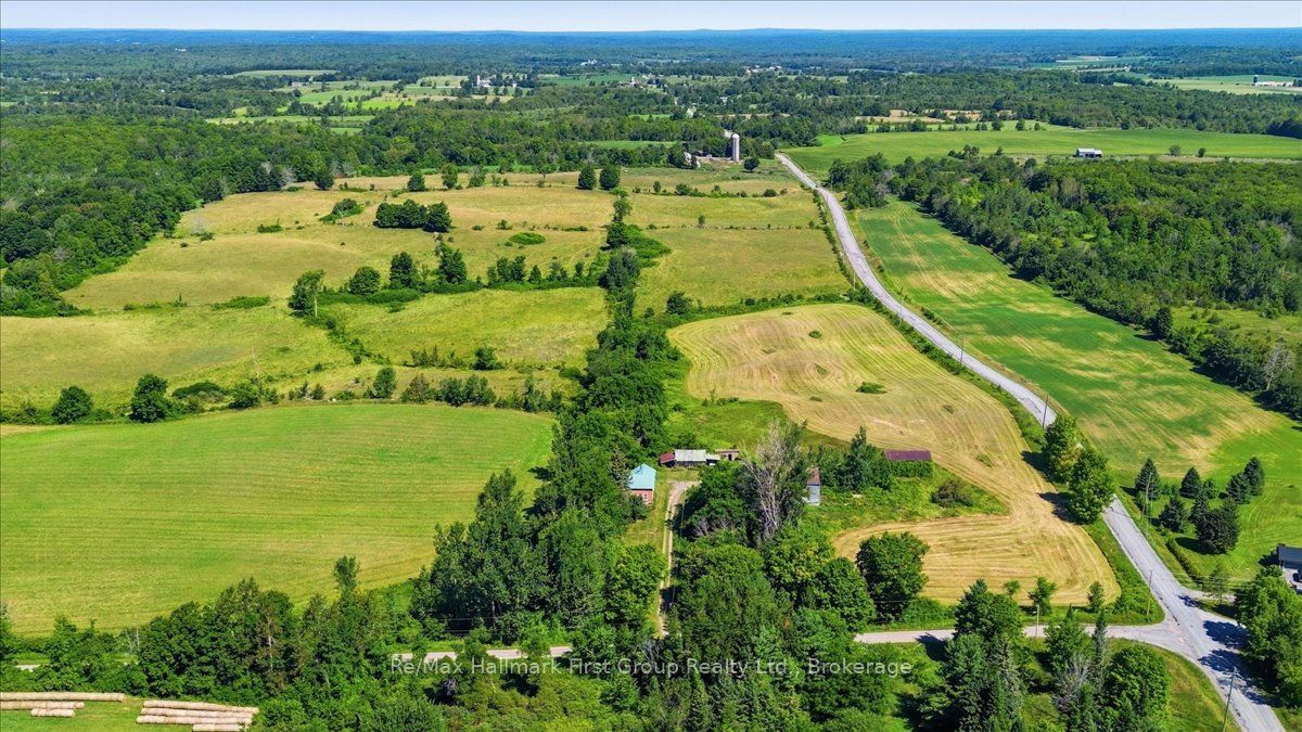664 Hunt Road Property Photo 4