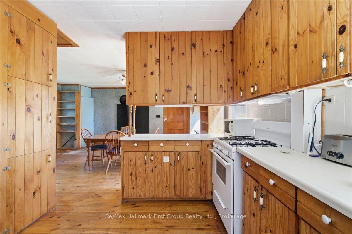664 Hunt Road Property Photo 7