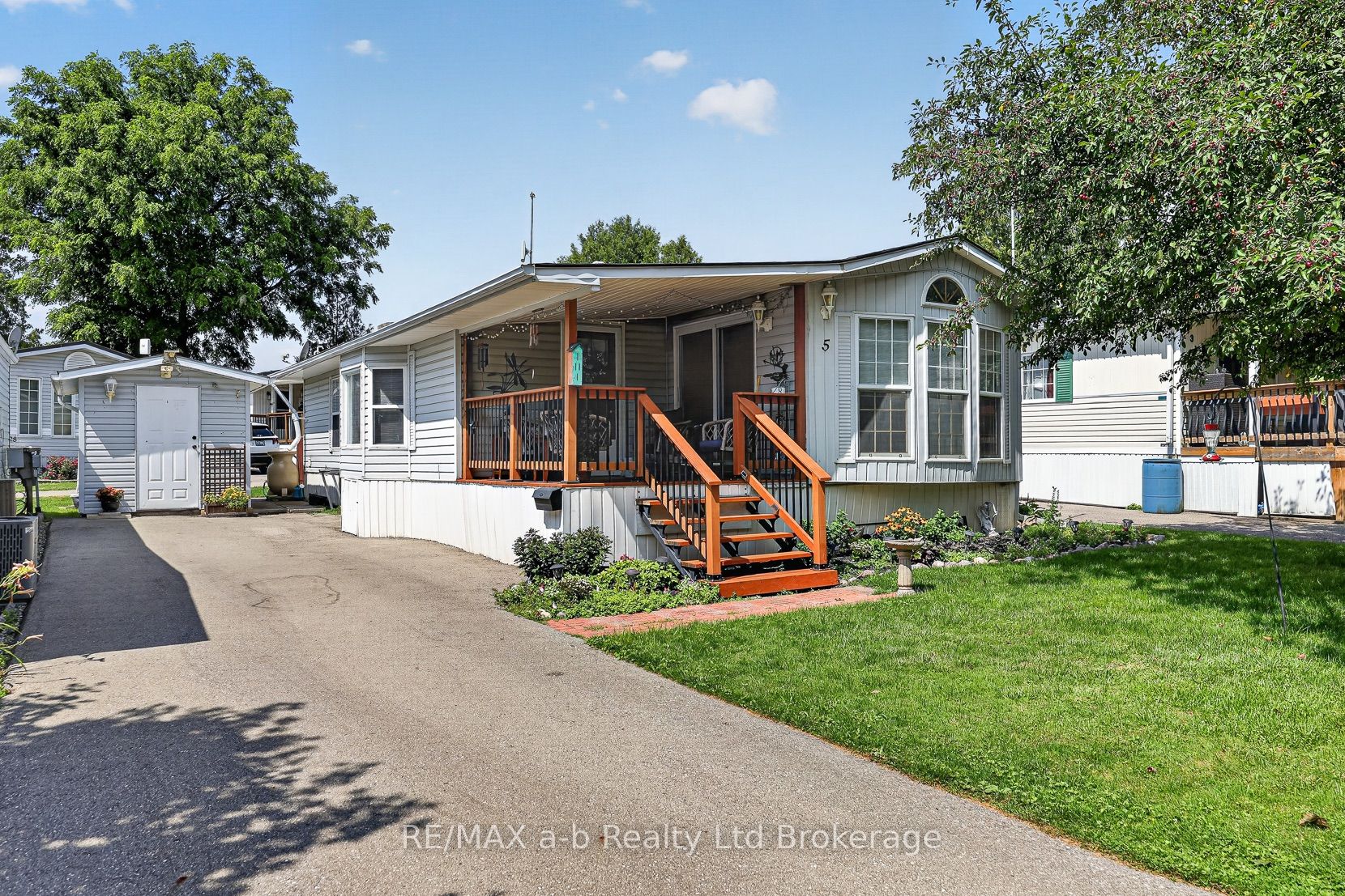 595487 59 N 5 Property Photo 1