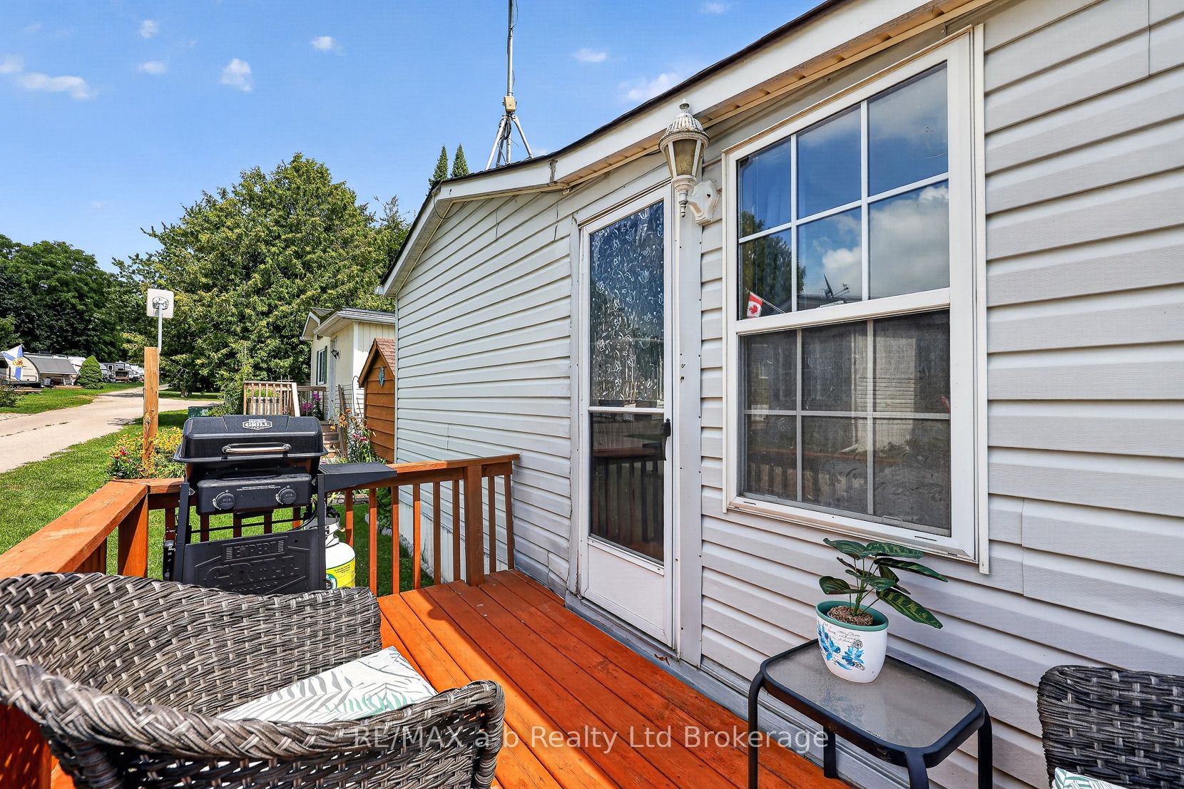 595487 59 N 5 Property Photo 6