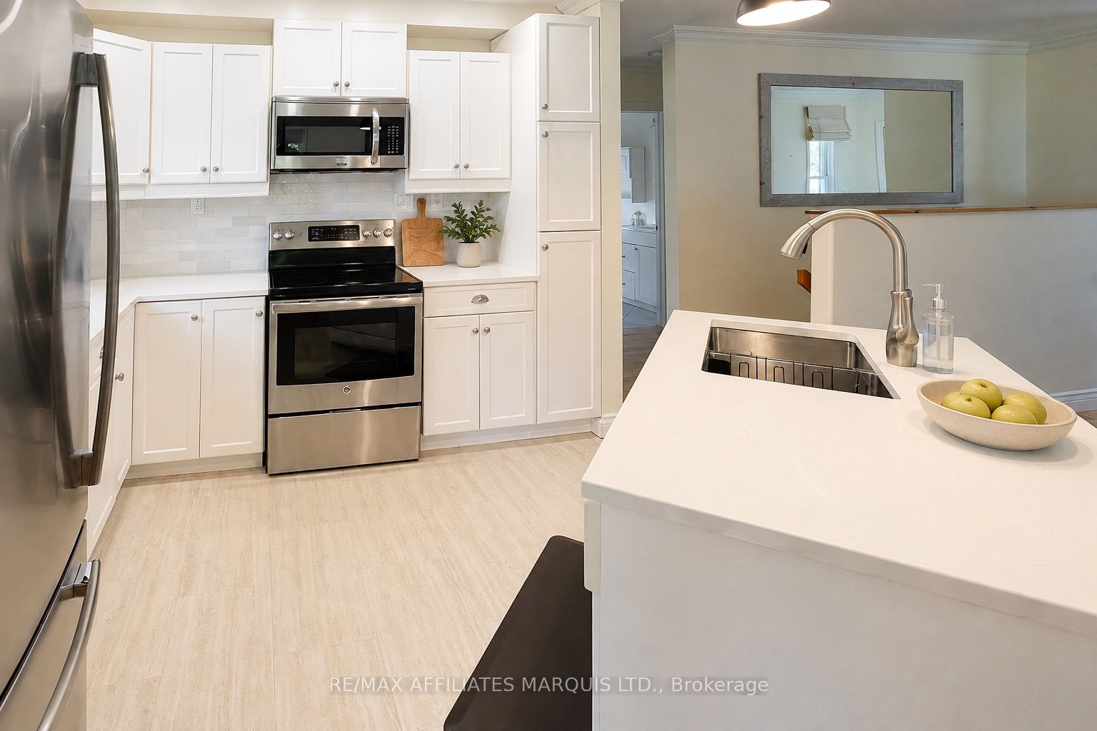 4306 Schell Street Property Photo 14