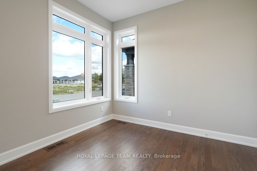 1189 Potter Drive Property Photo 3