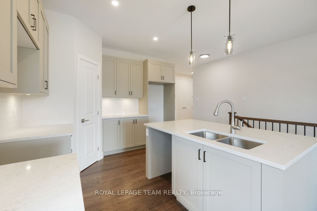 1189 Potter Drive Property Photo 8