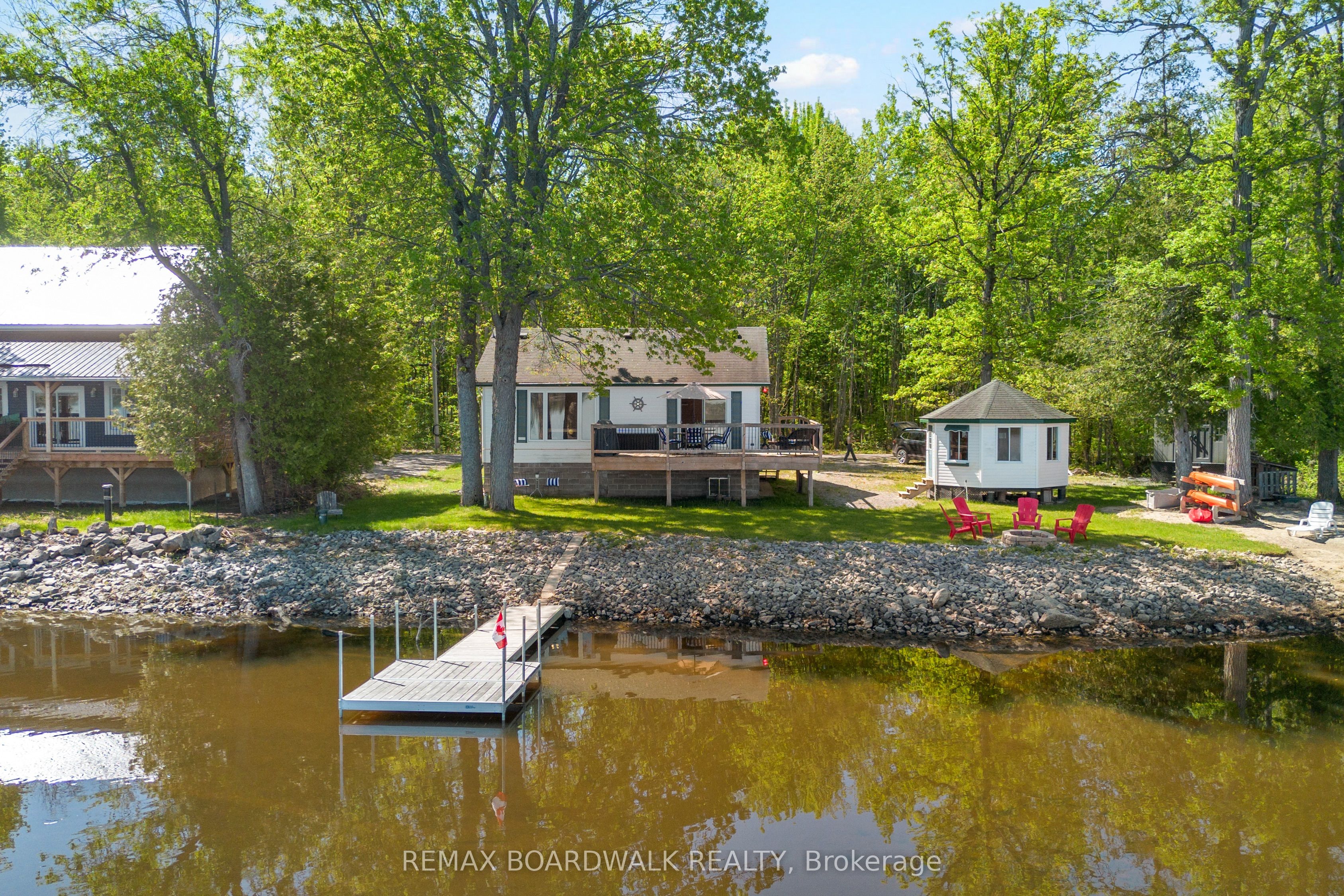 339 Leavoy Lane Property Photo 4