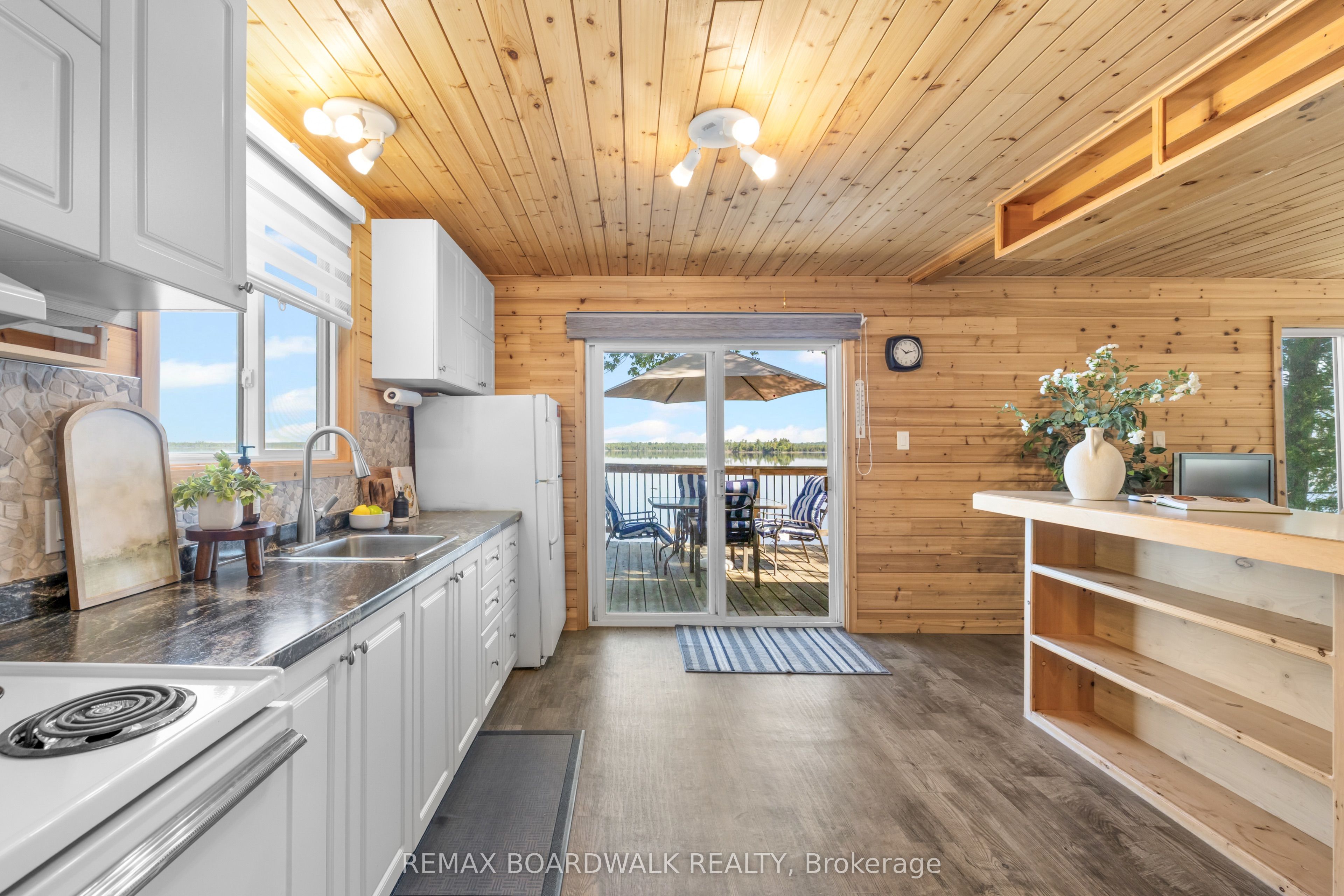 339 Leavoy Lane Property Photo 17