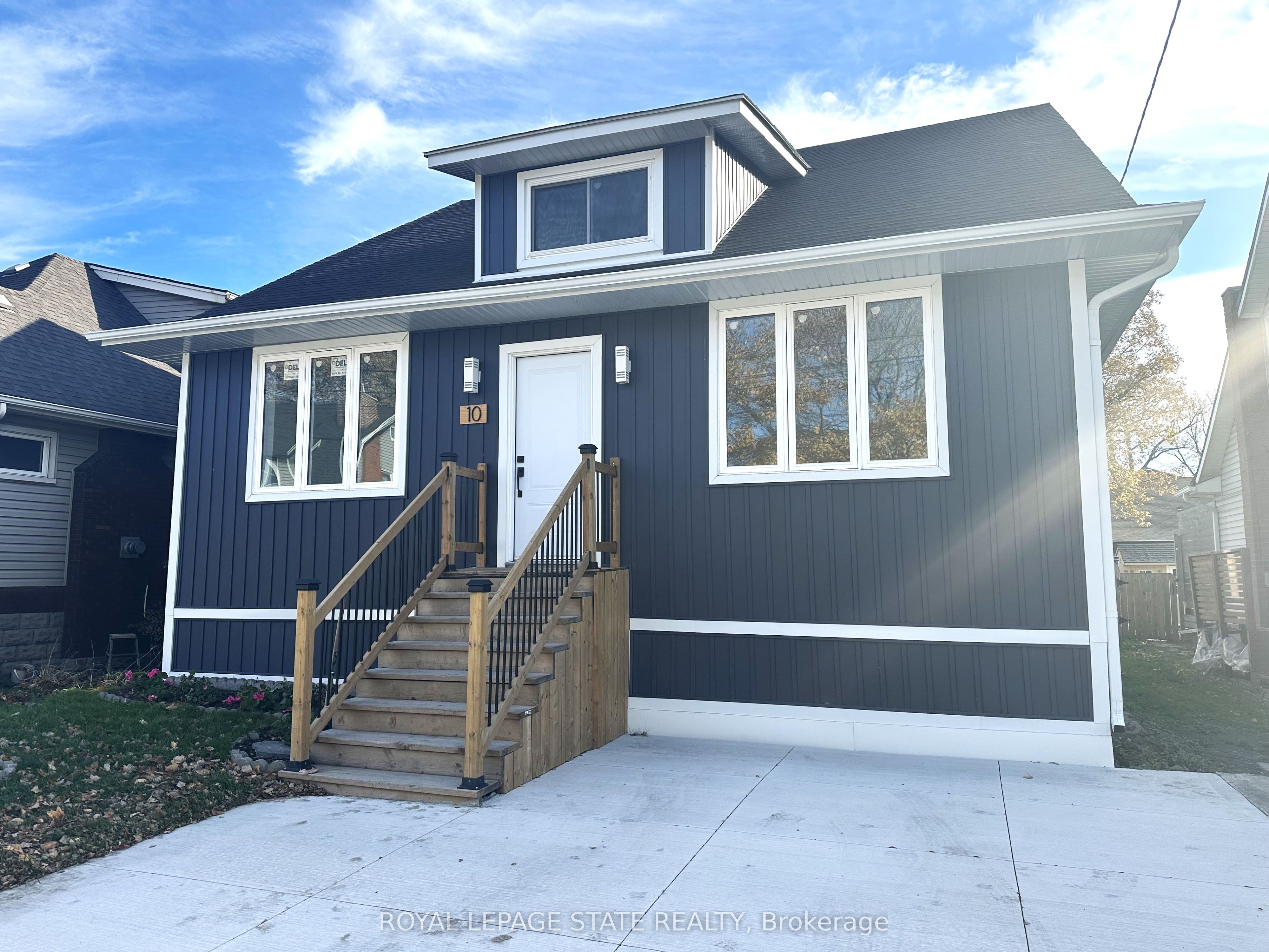 10 Comet Avenue #1 (main) Property Photo 1