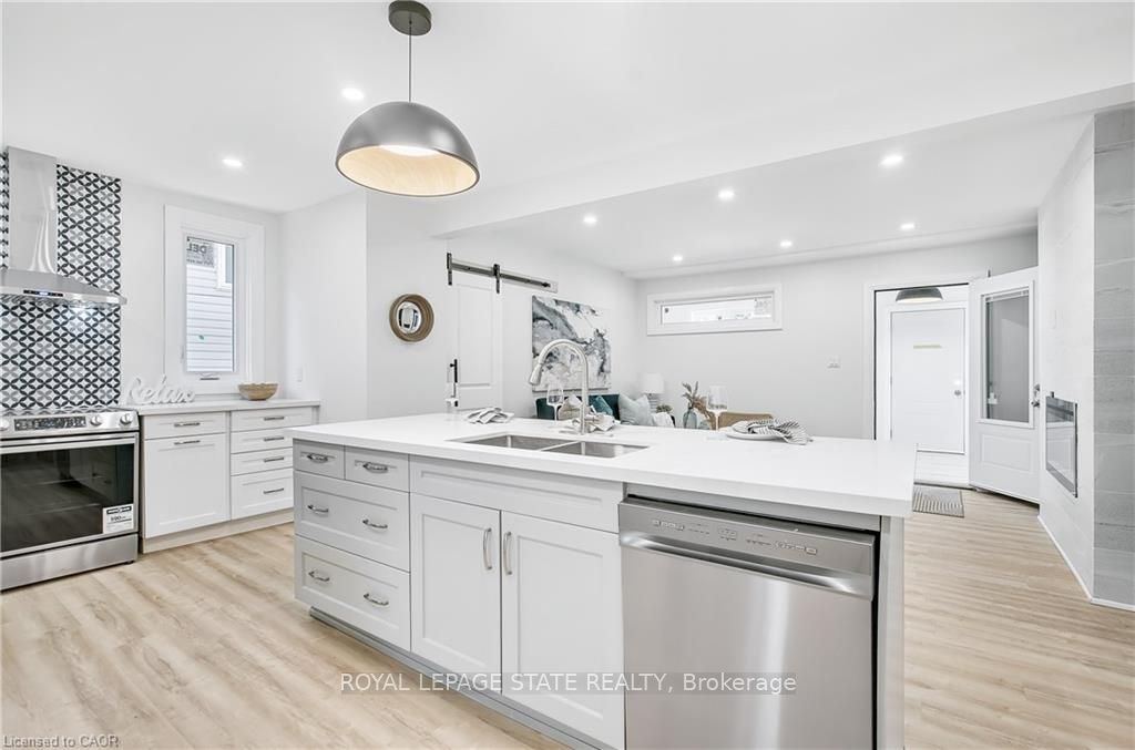 10 Comet Avenue #1 (main) Property Photo 6
