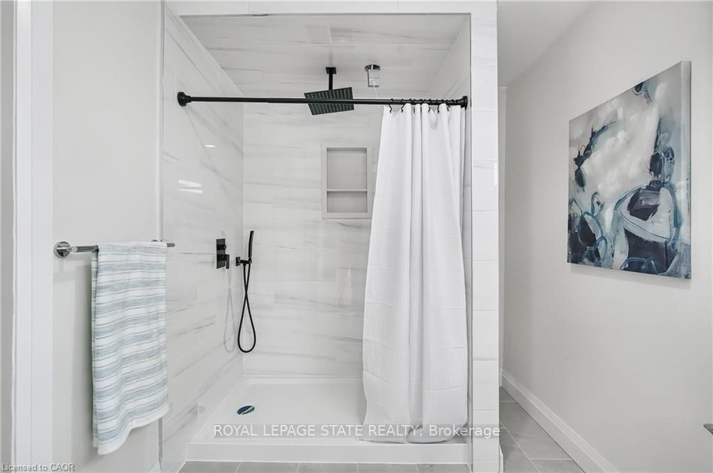 10 Comet Avenue #1 (main) Property Photo 8
