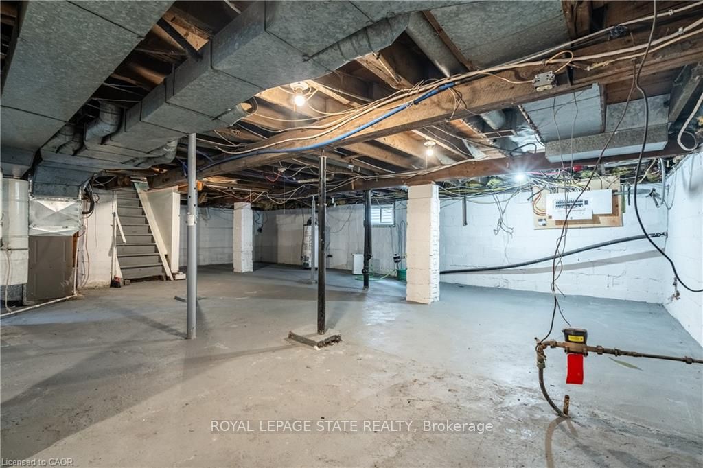 10 Comet Avenue #1 (main) Property Photo 18