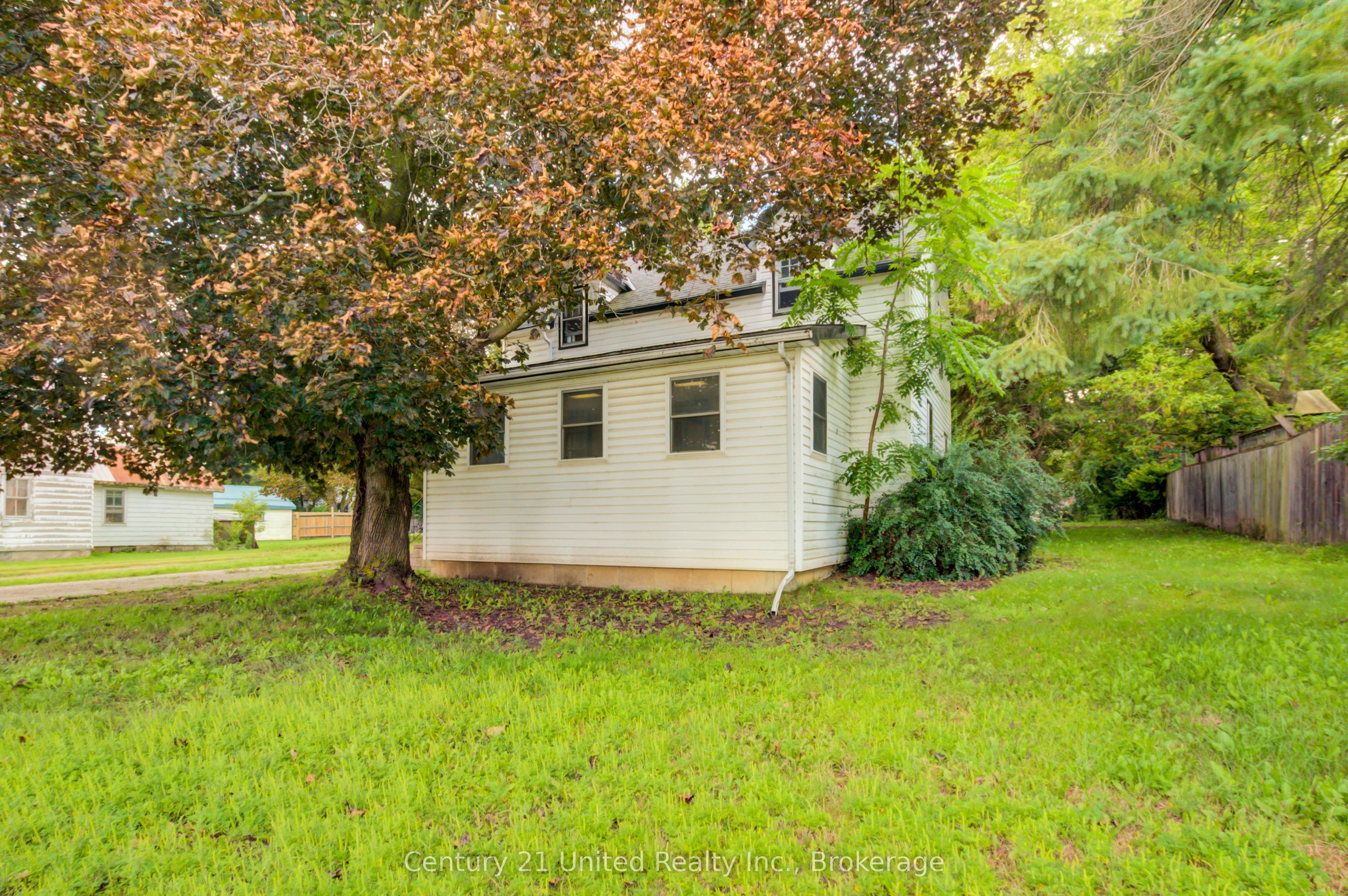 140 Queen Street Property Photo 5