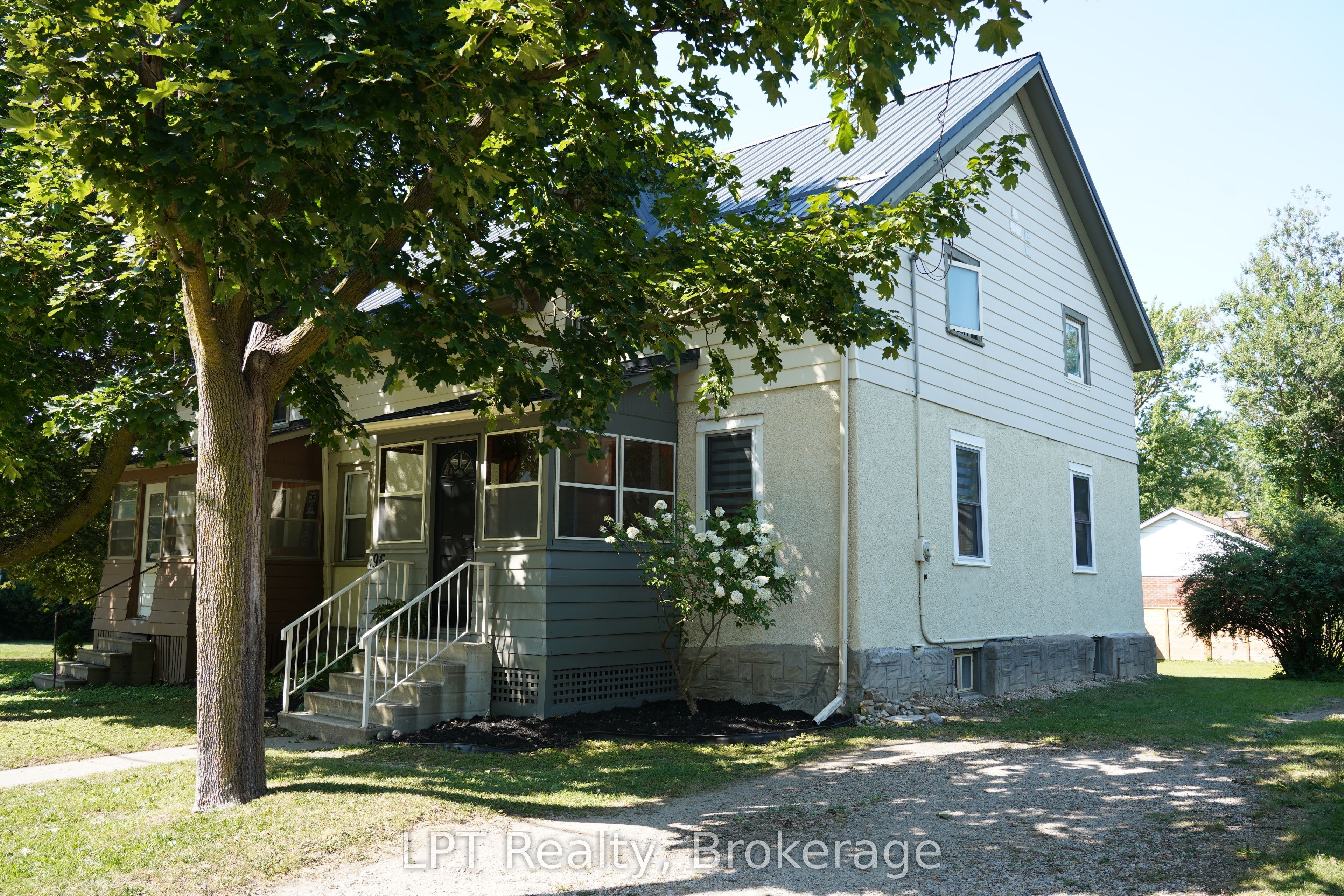 96 Charles Street Property Photo 1