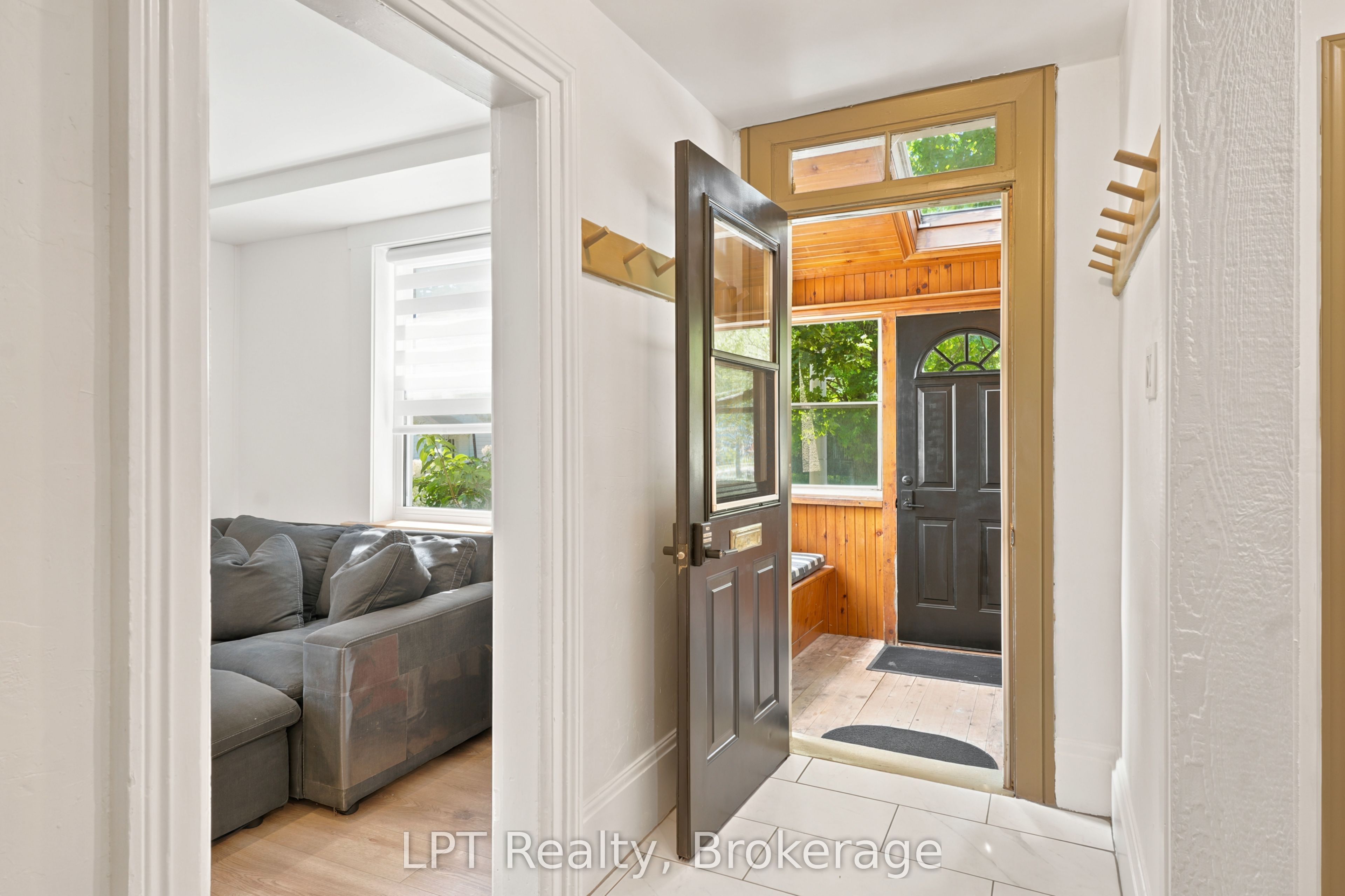 96 Charles Street Property Photo 6