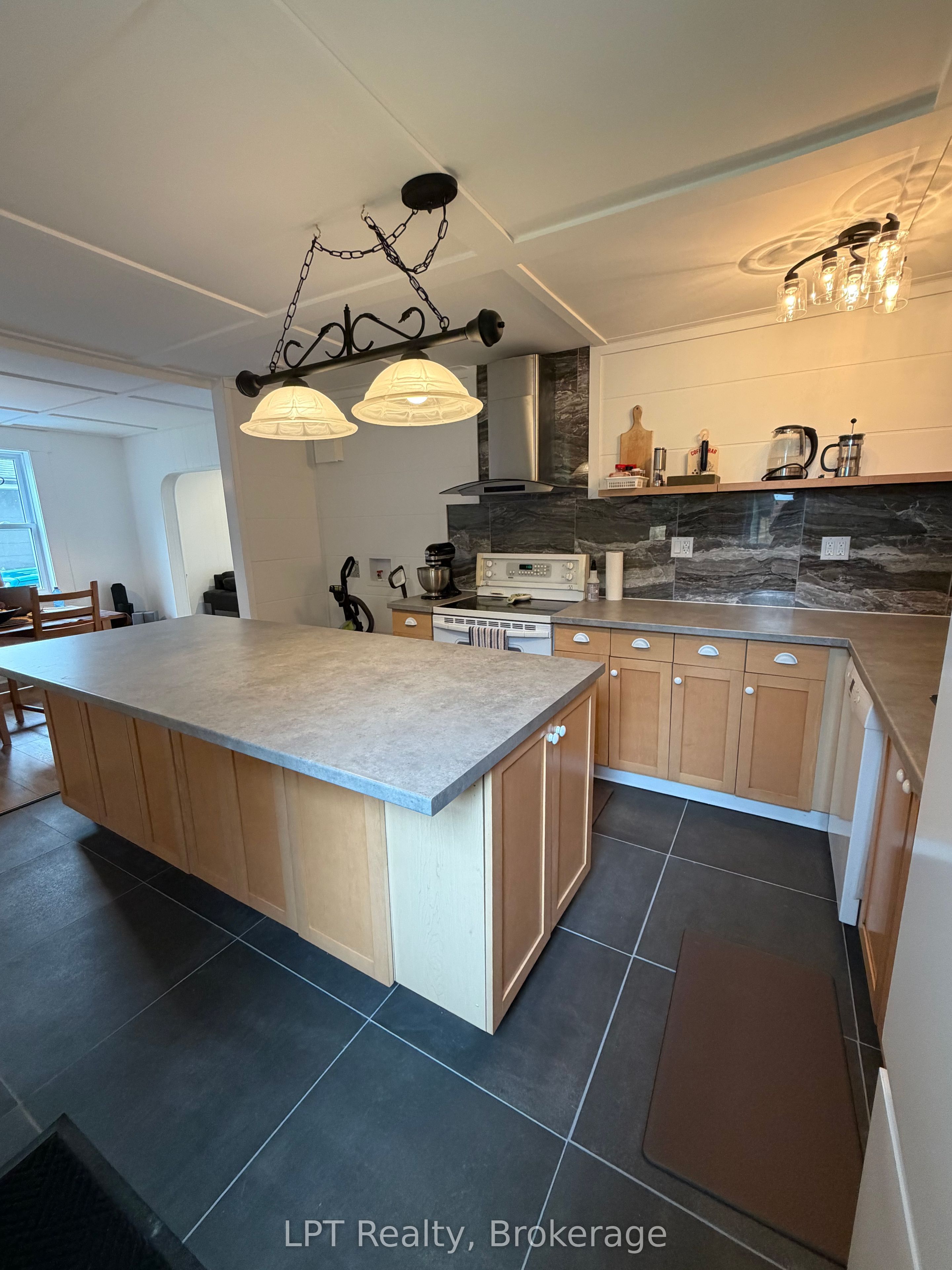96 Charles Street Property Photo 15