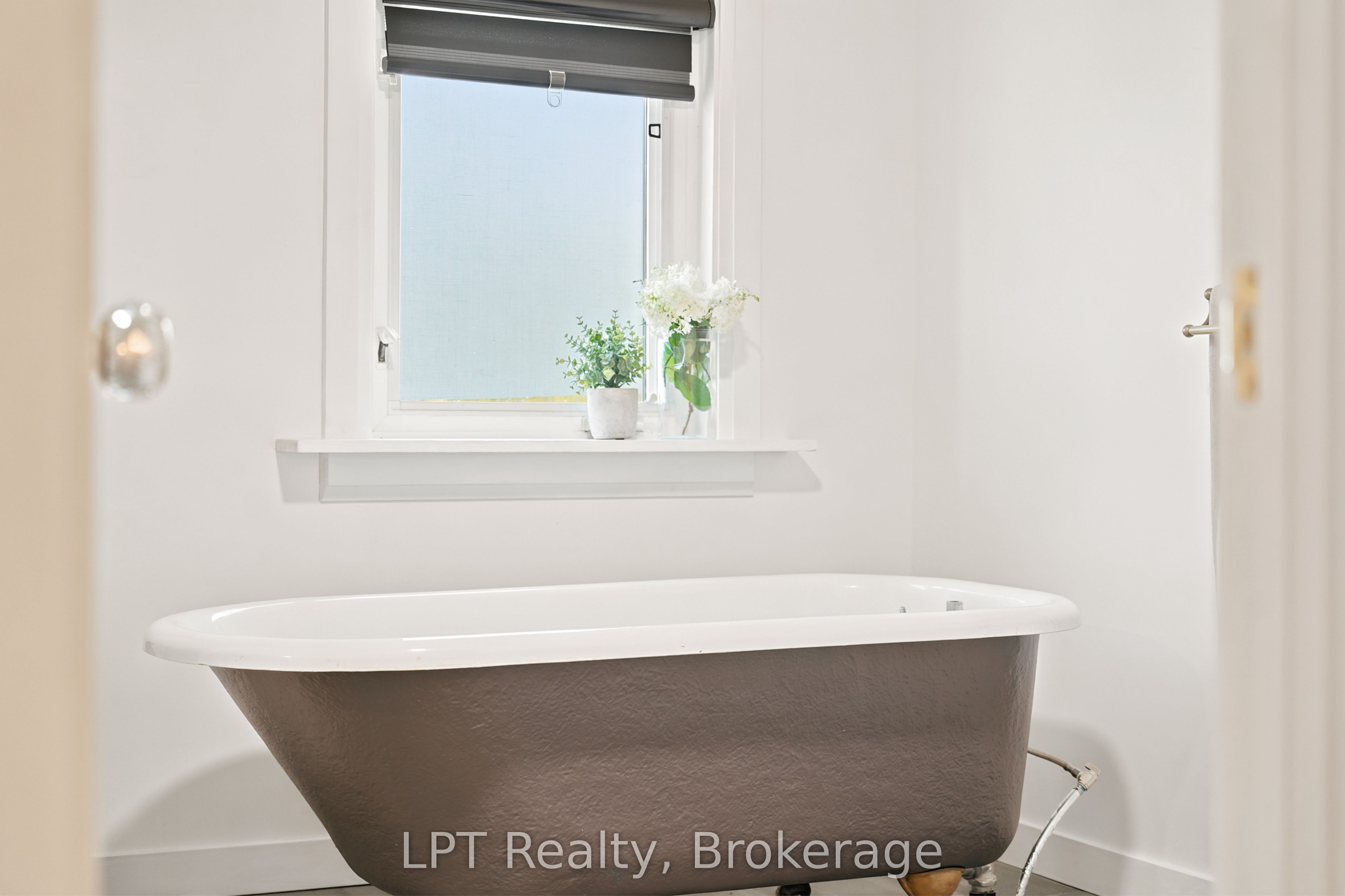96 Charles Street Property Photo 19