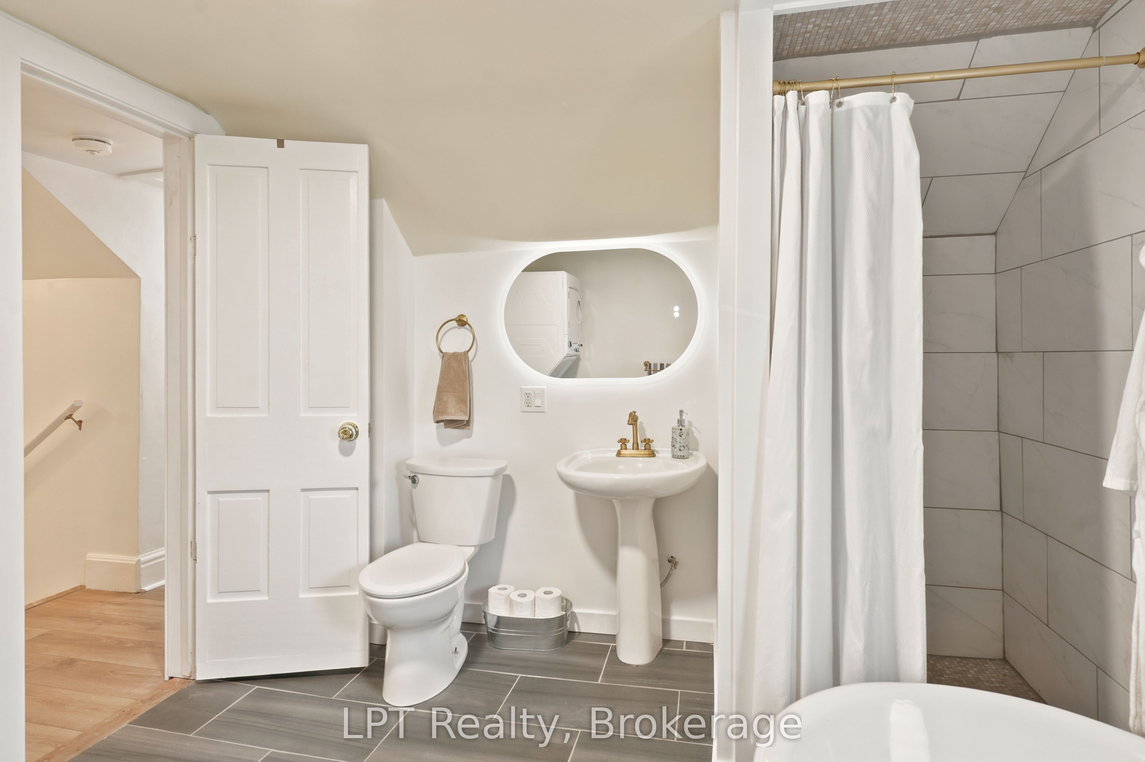 96 Charles Street Property Photo 20