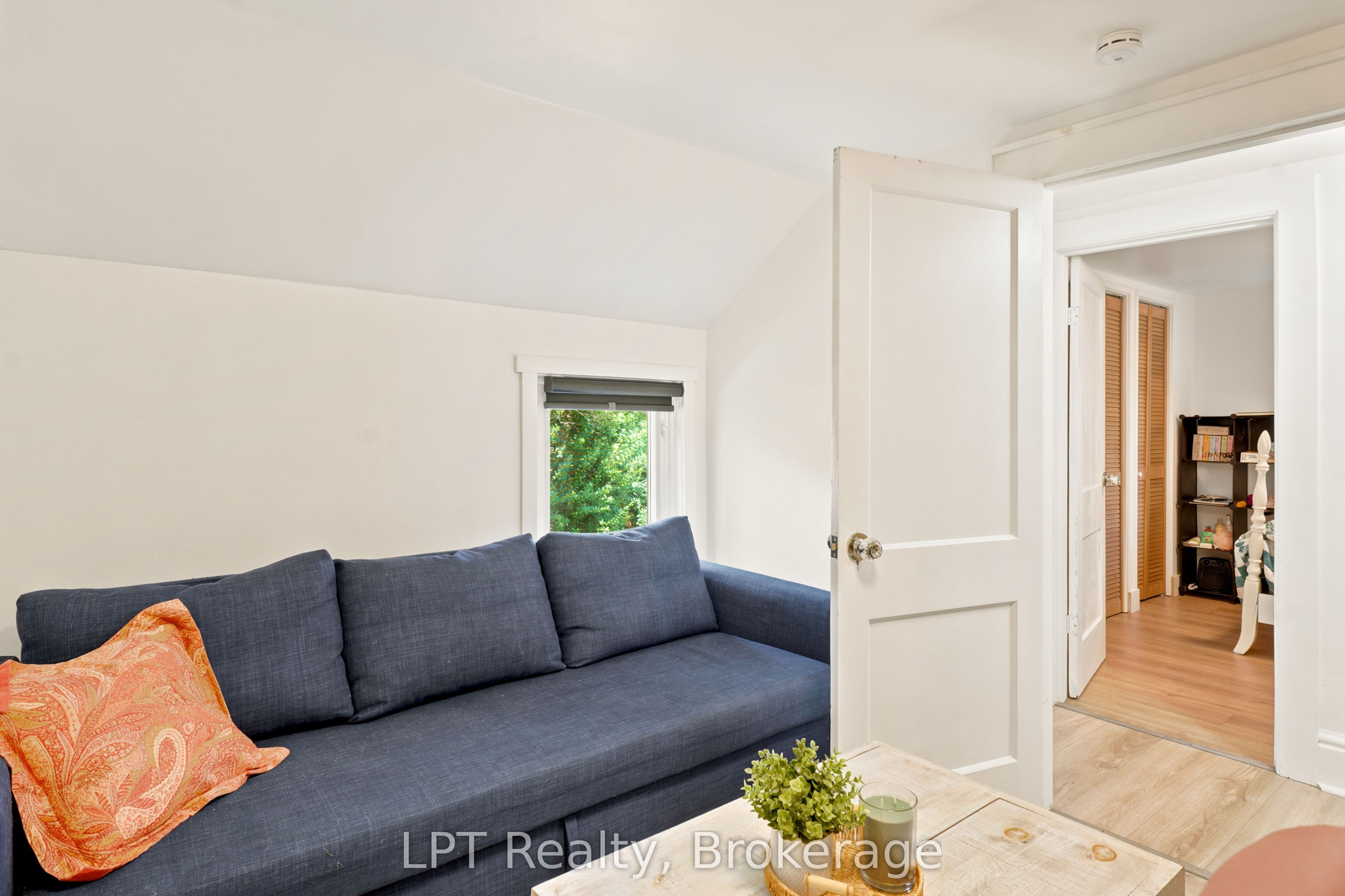 96 Charles Street Property Photo 29